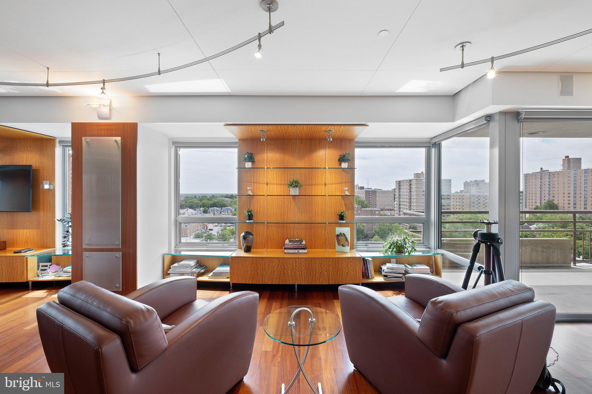 PARK PLAZA - Residential