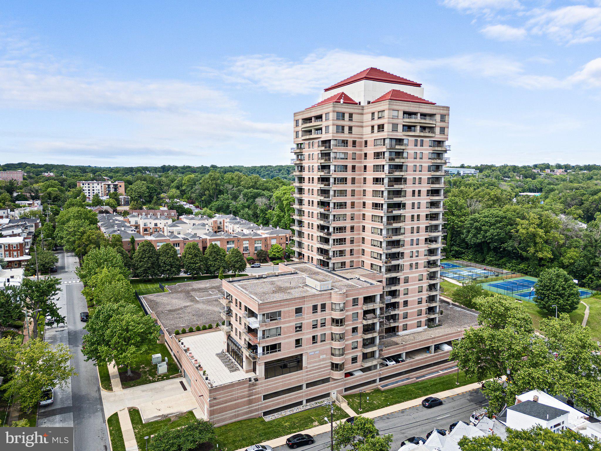PARK PLAZA - Residential