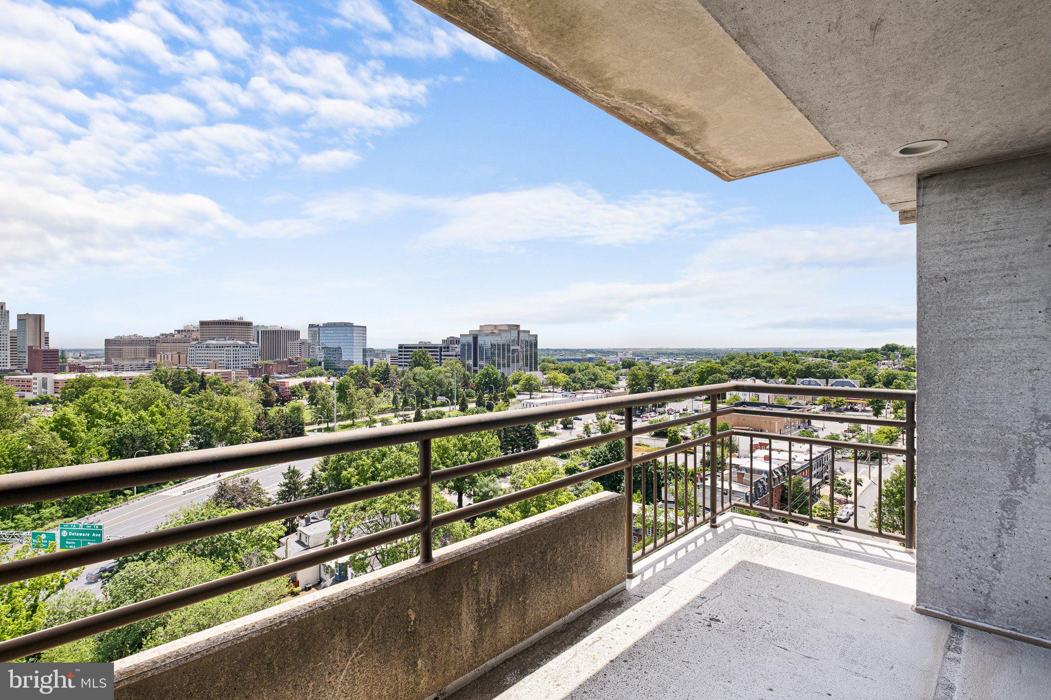 PARK PLAZA - Residential