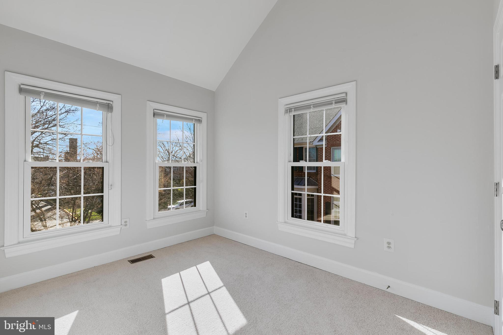 BALLSTON CREST - Residential Lease