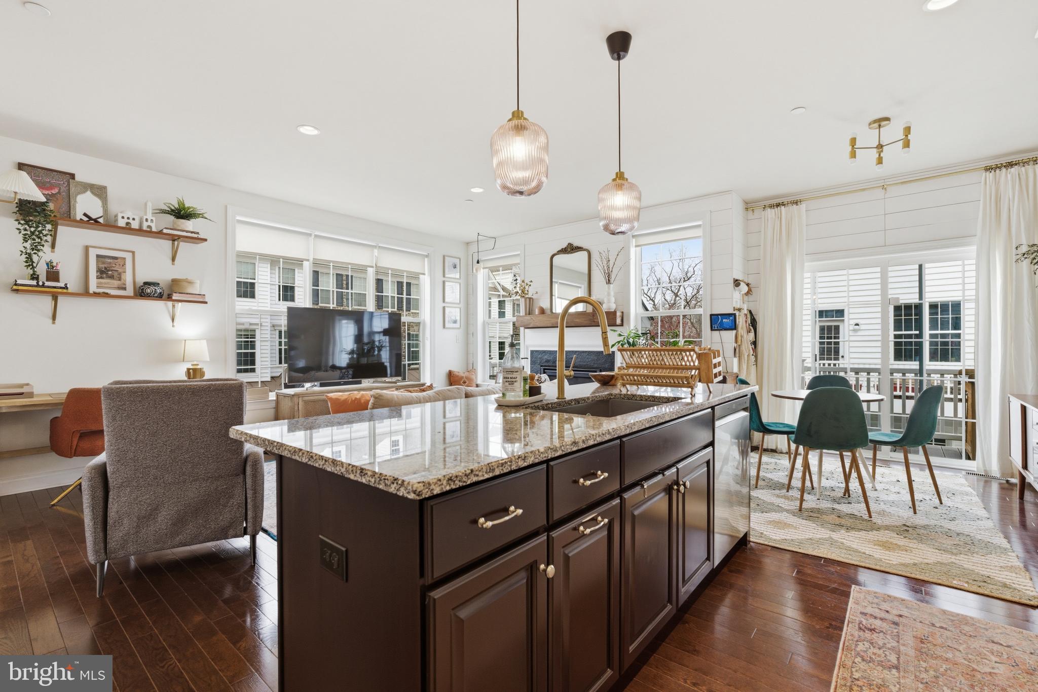RAVENSCLIFF - Residential
