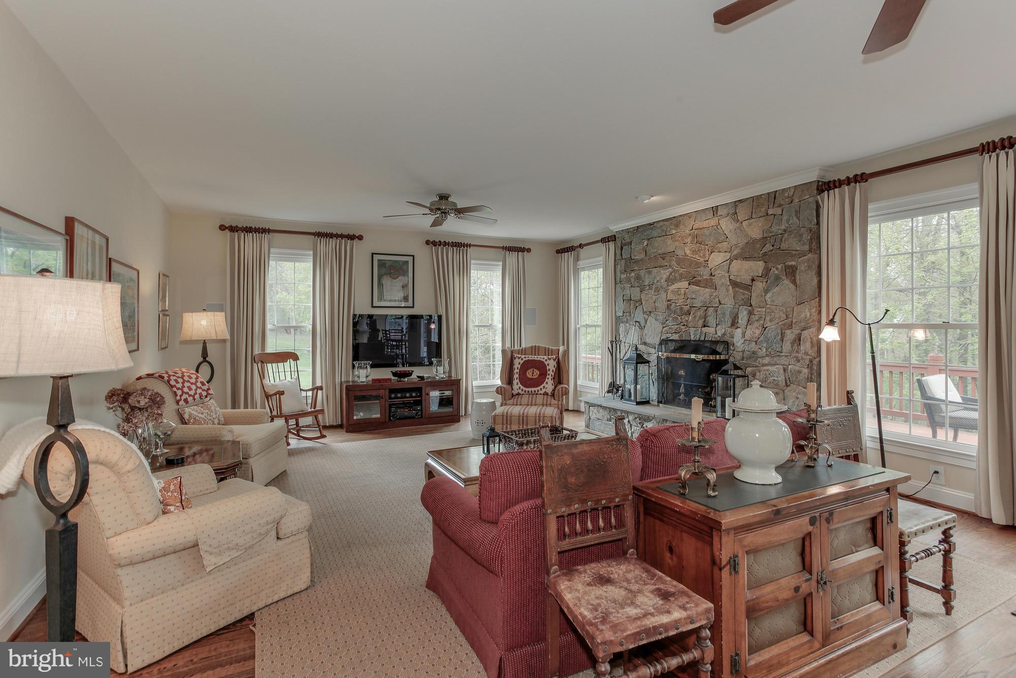 FALLS FARM - Residential
