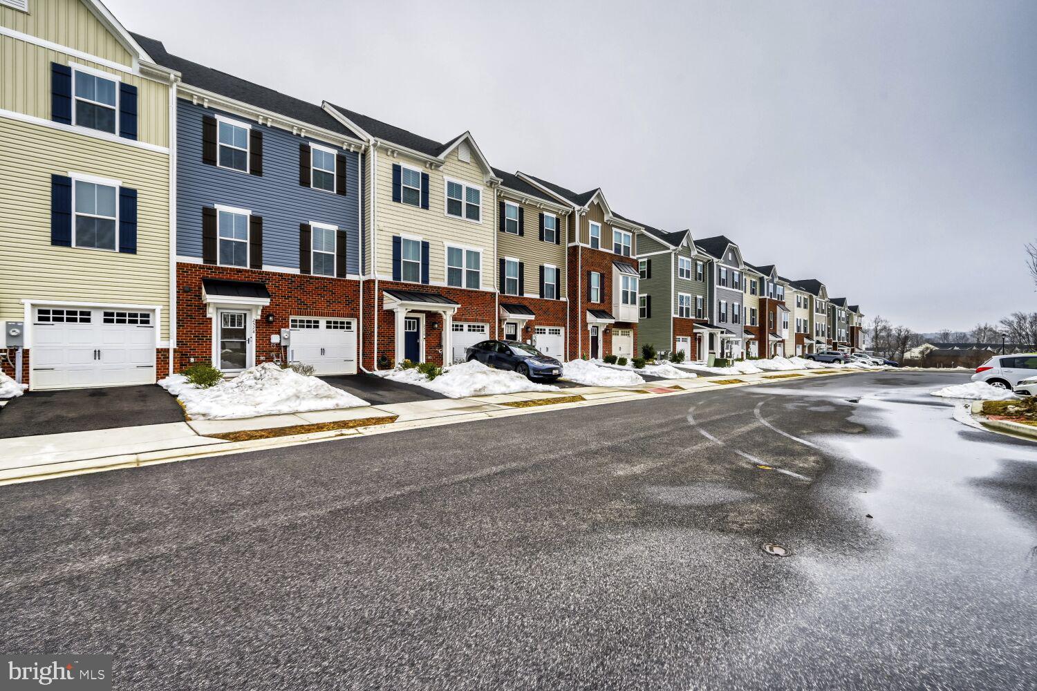 JAMES RUN TOWNHOMES - Residential