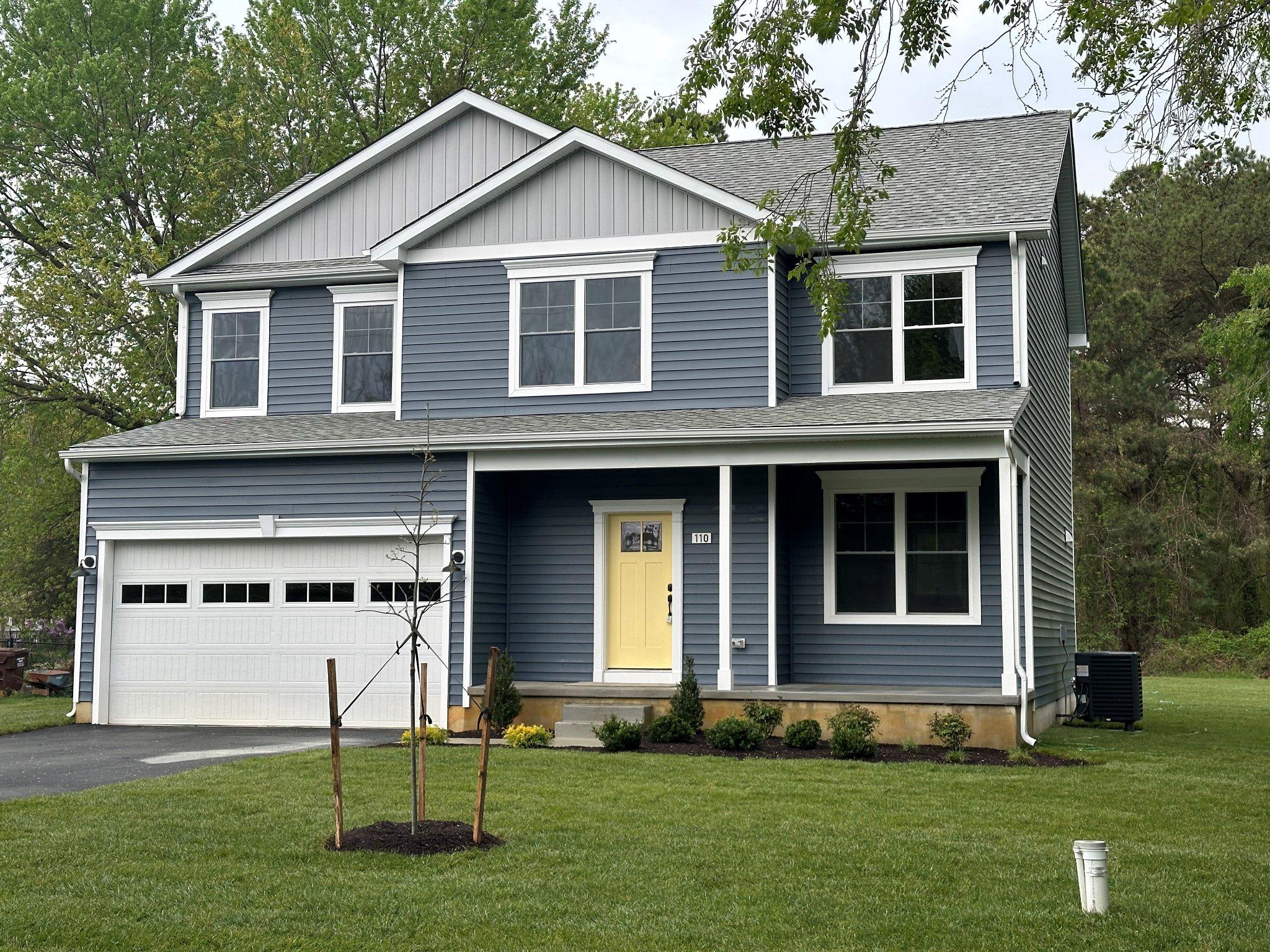 QUEEN ANNE COLONY - Residential