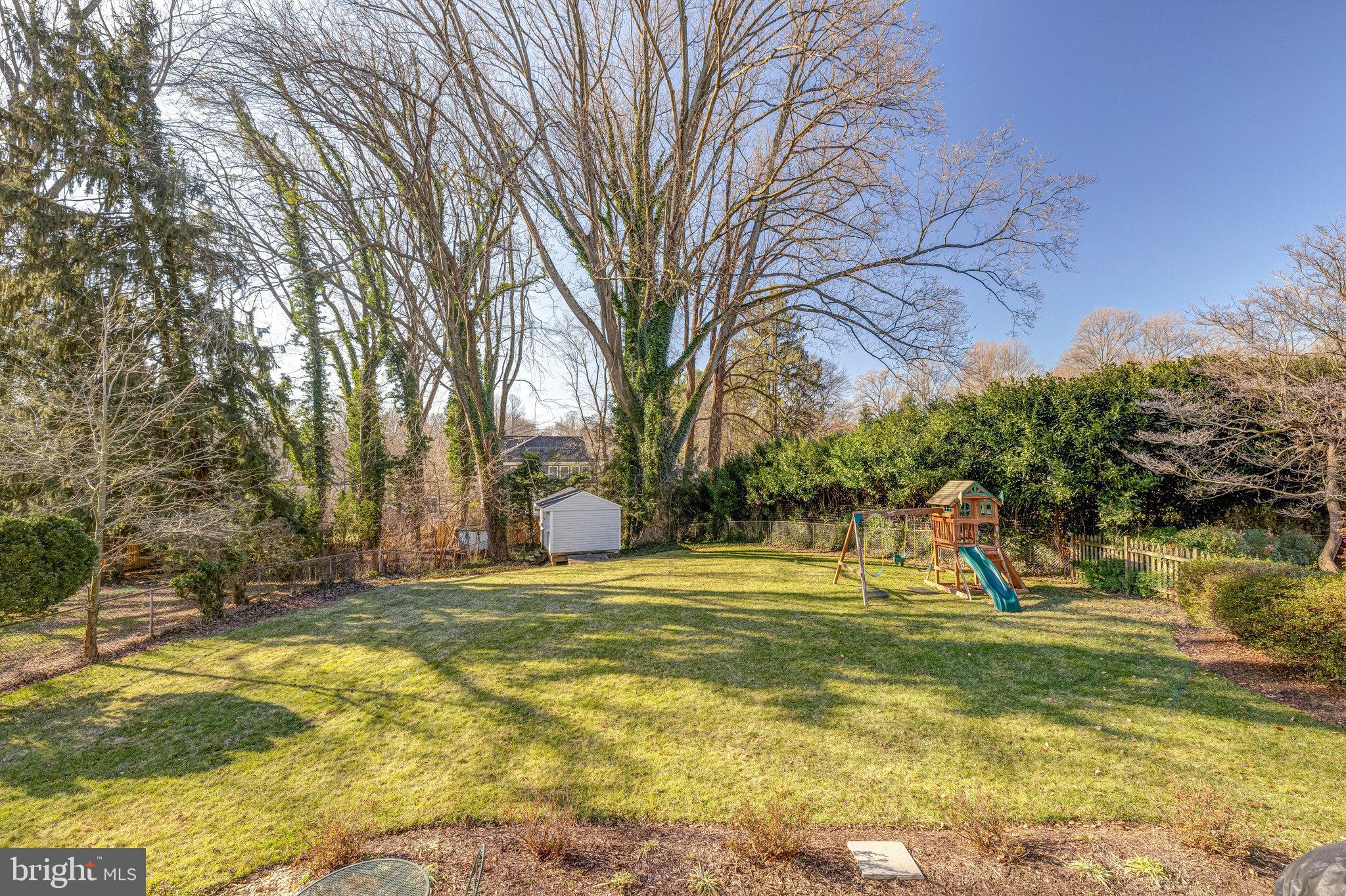 VIENNA WOODS - Residential