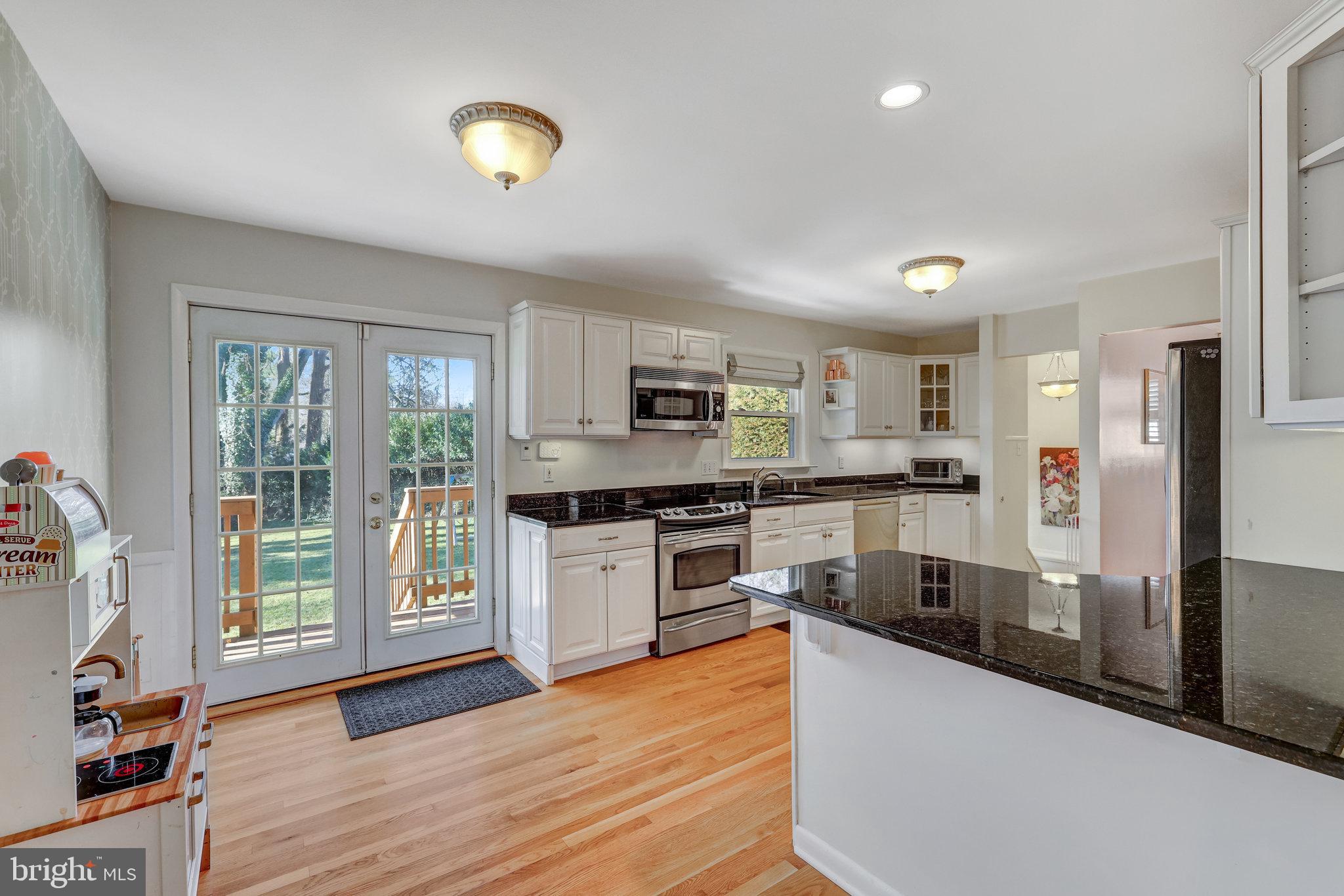 VIENNA WOODS - Residential