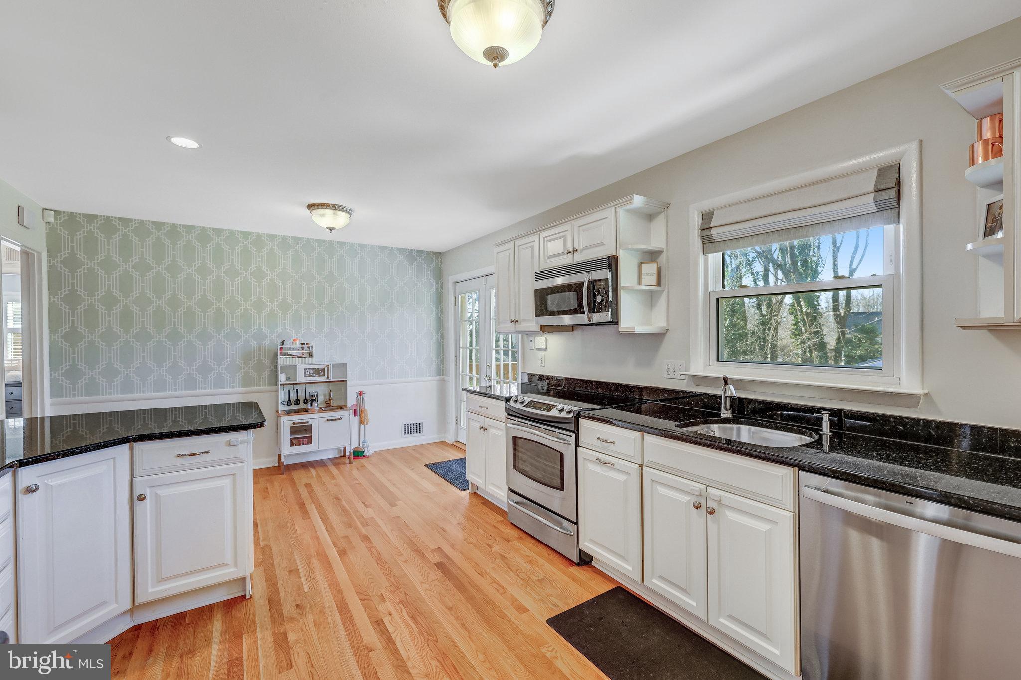 VIENNA WOODS - Residential