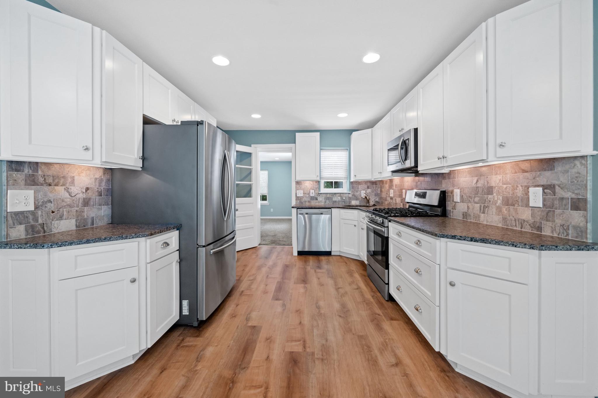 BELLEVUE MANOR ADD - Residential