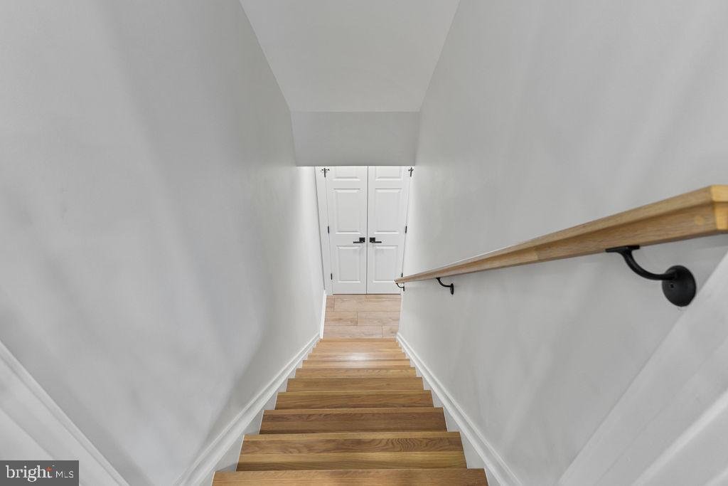 POTOMAC CROSSING - Residential