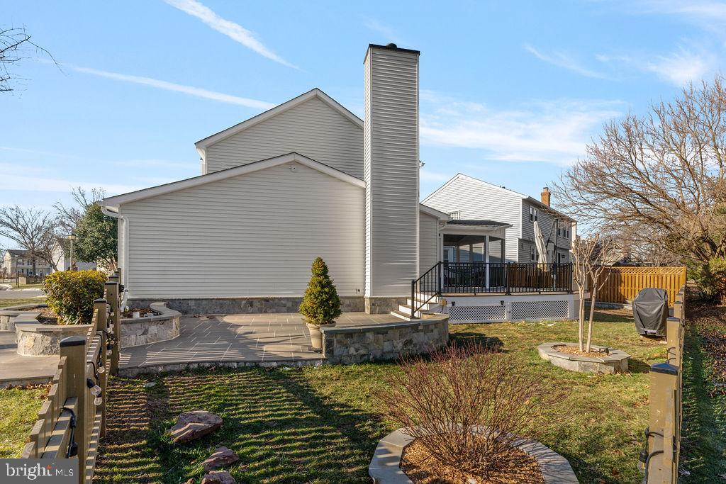 POTOMAC CROSSING - Residential