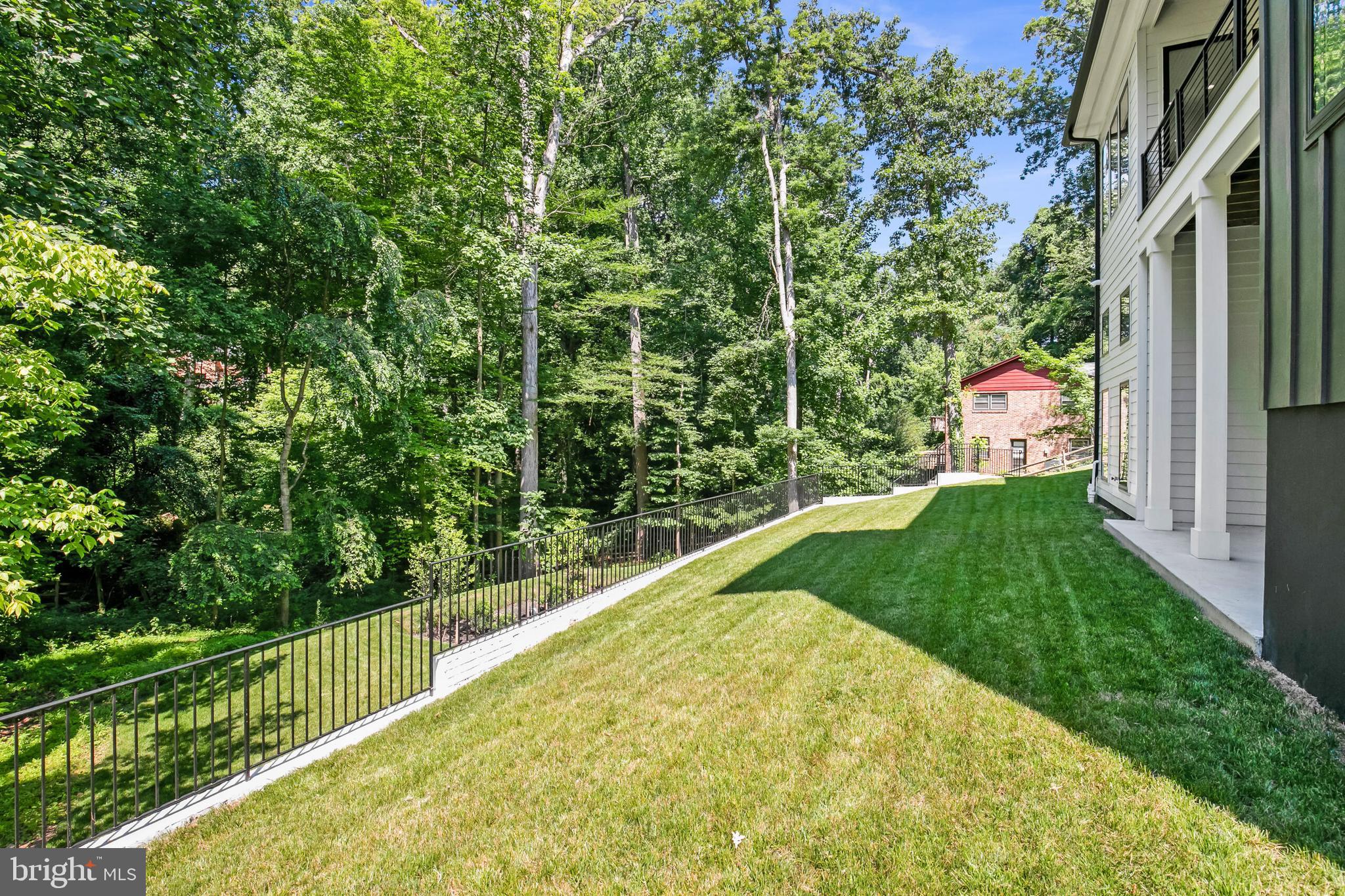 RIVER OAKS - Residential