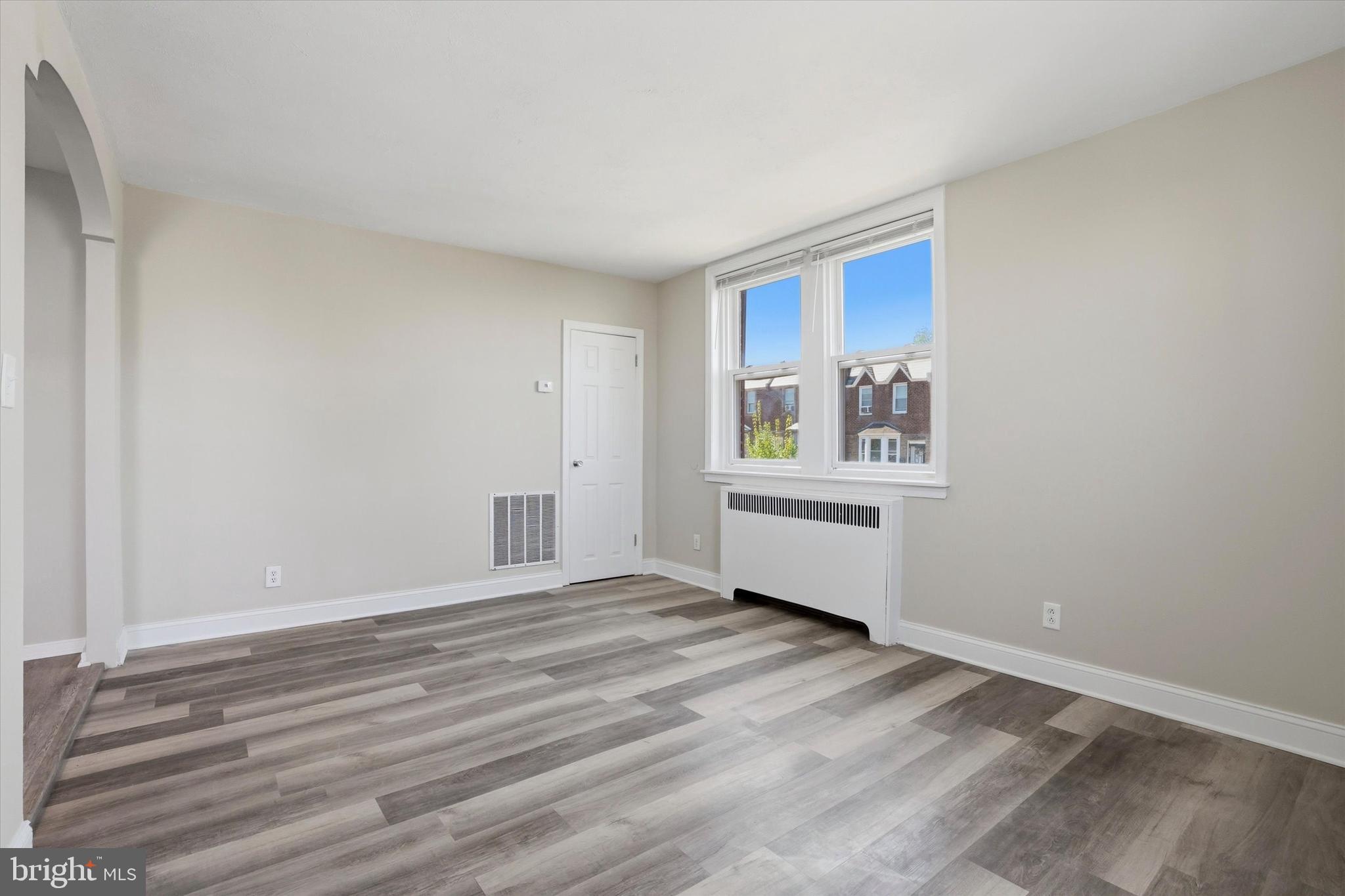 OXFORD CIRCLE - Residential Income