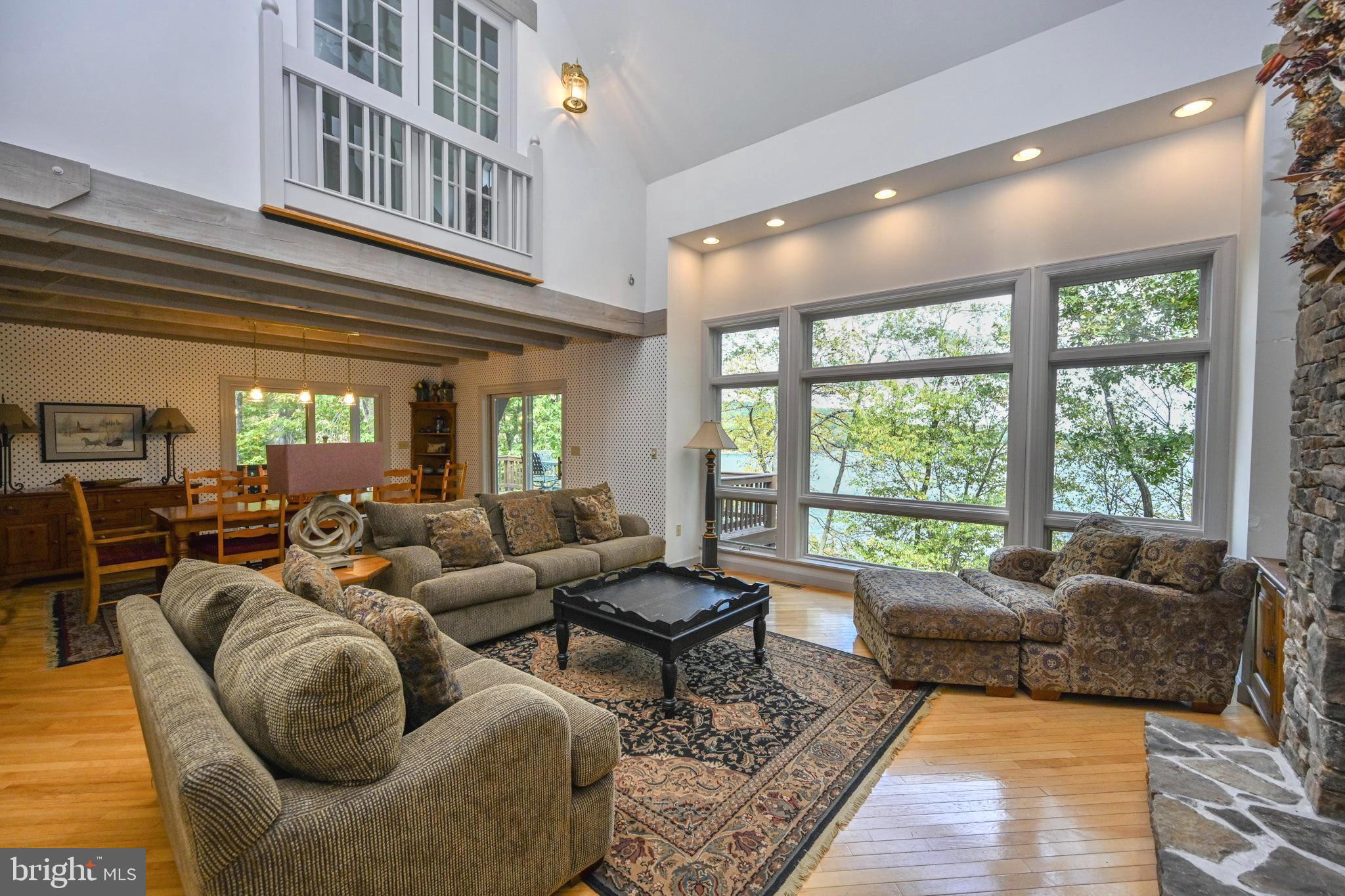 PARADISE FOUND - Residential