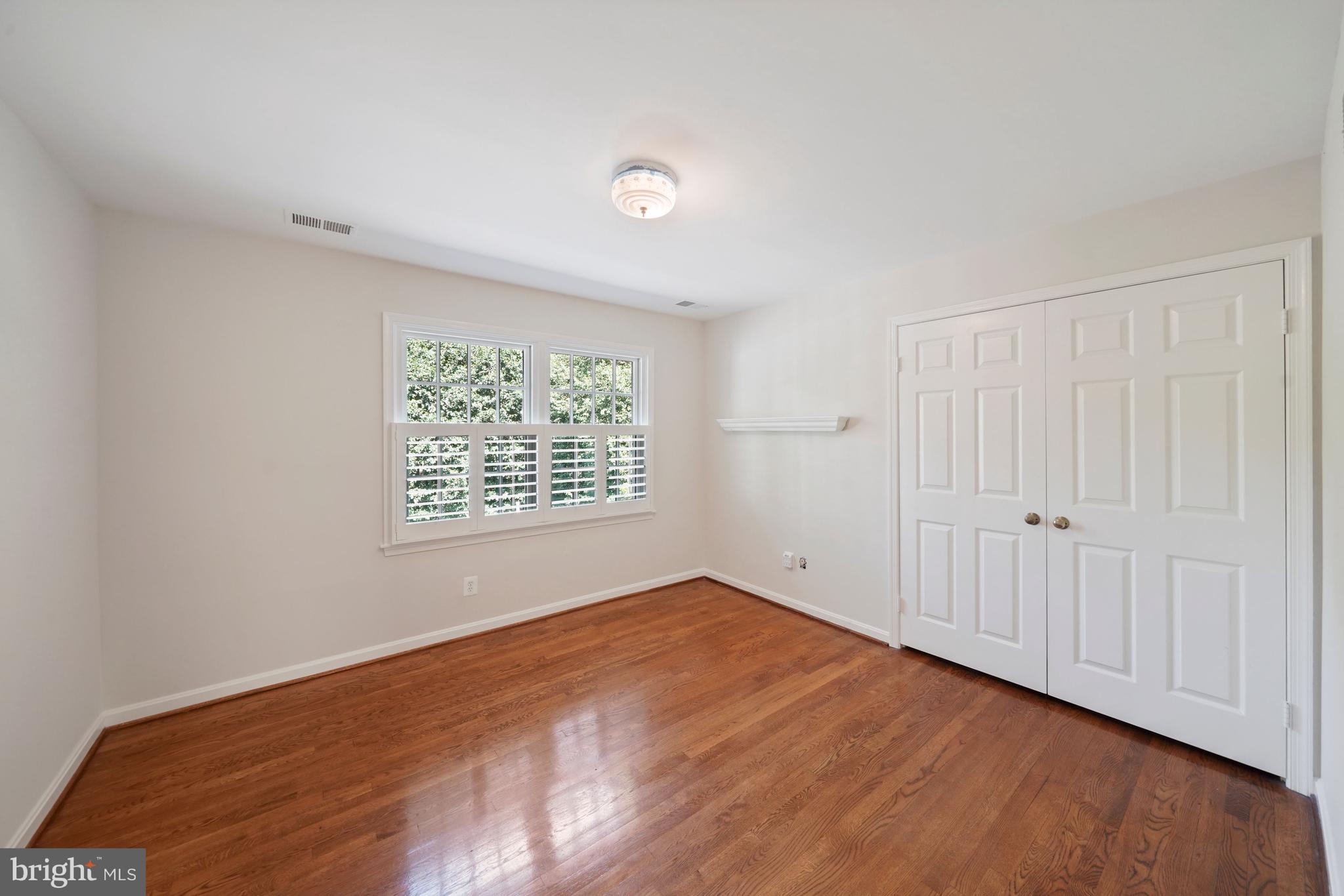 LYNWOOD - Residential