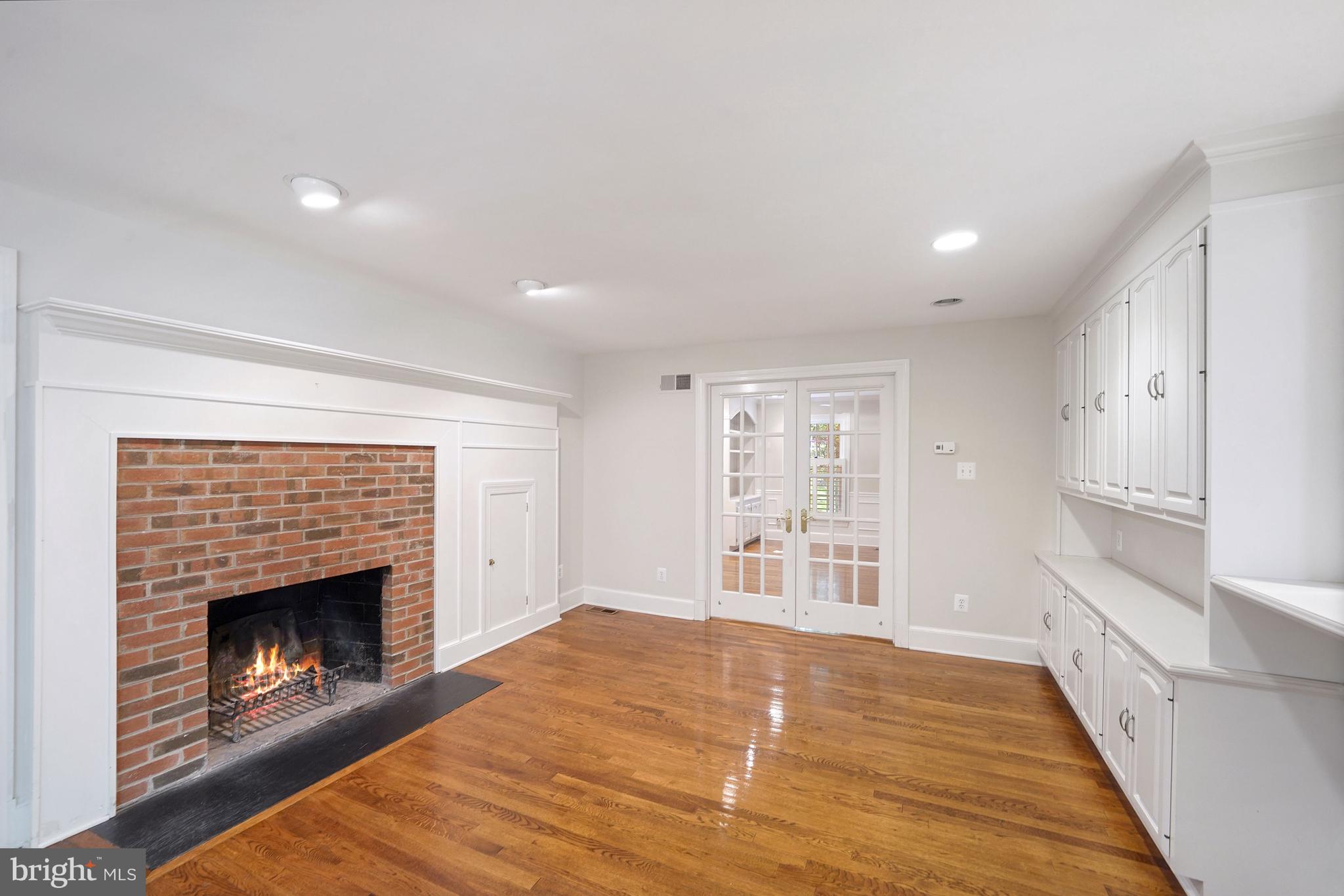 LYNWOOD - Residential
