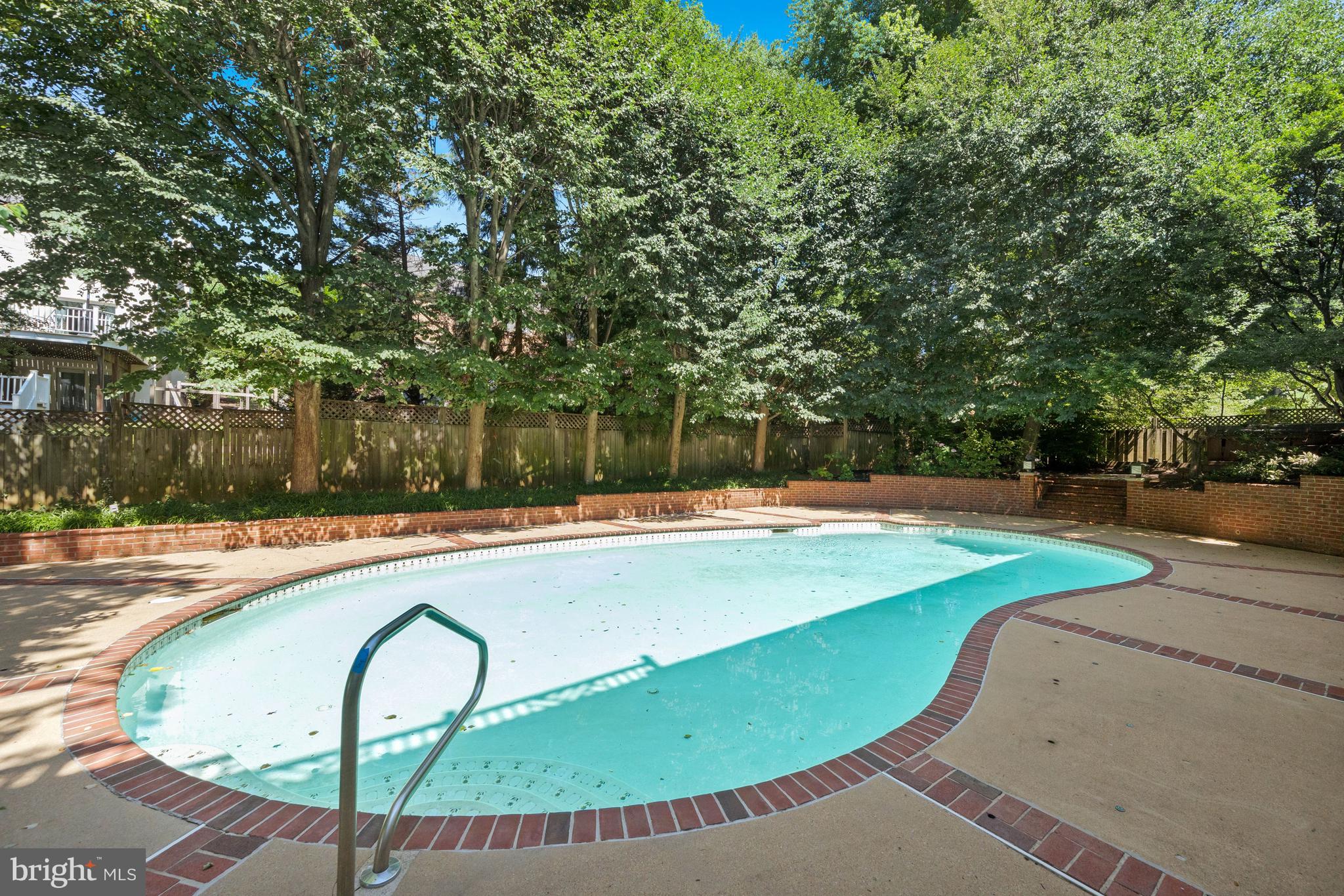 LYNWOOD - Residential