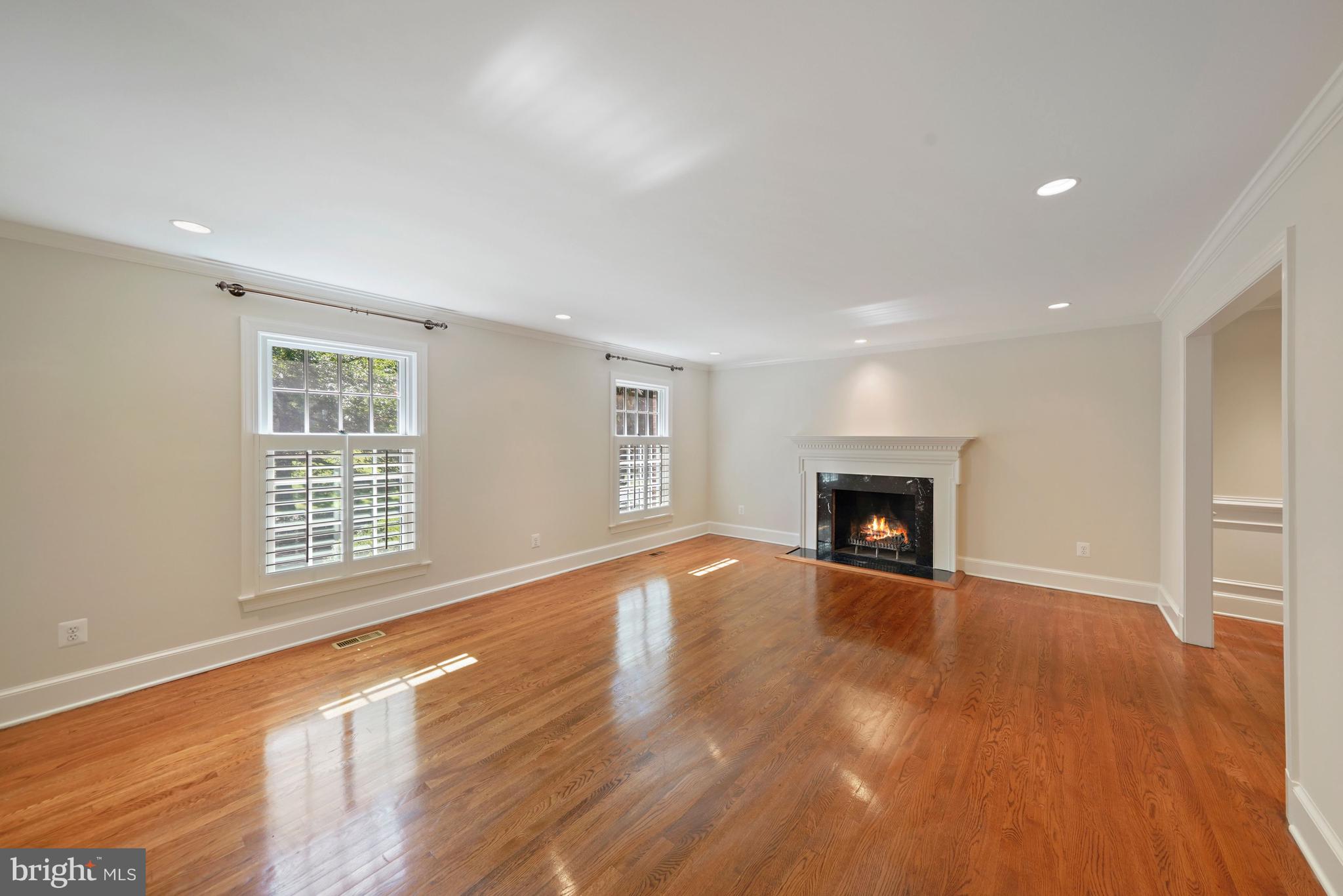 LYNWOOD - Residential
