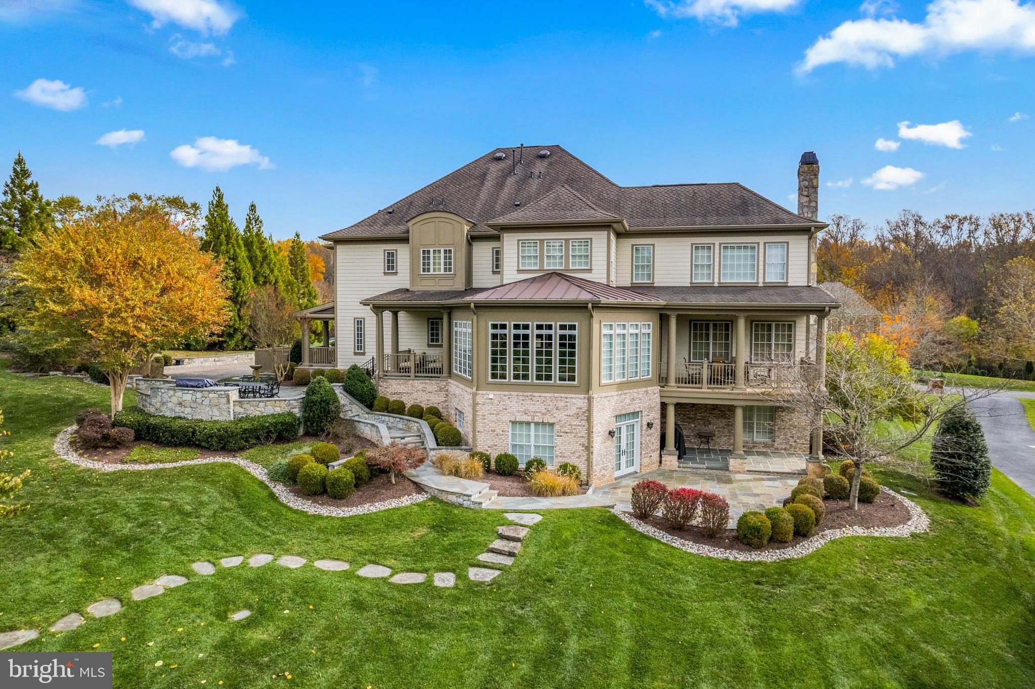 RIVERWOOD - Residential