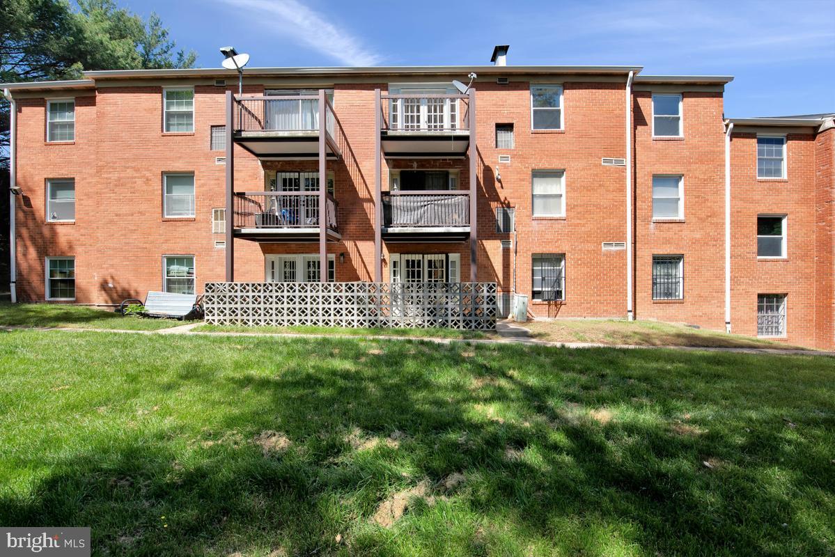 SWANN HILL CONDOMINIUMS - Residential
