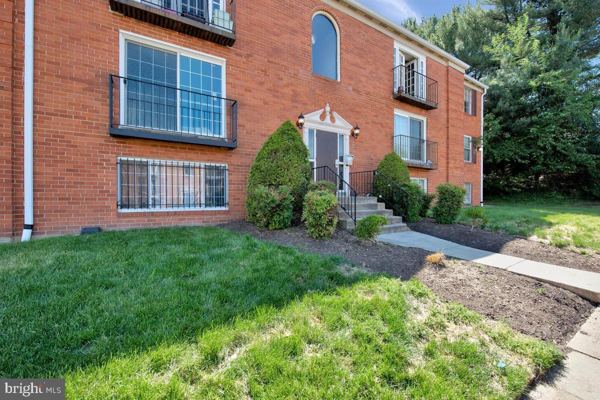 SWANN HILL CONDOMINIUMS - Residential