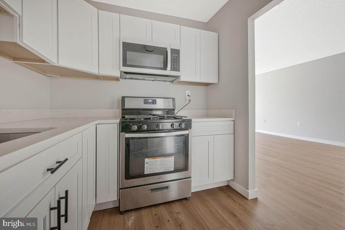 SWANN HILL CONDOMINIUMS - Residential