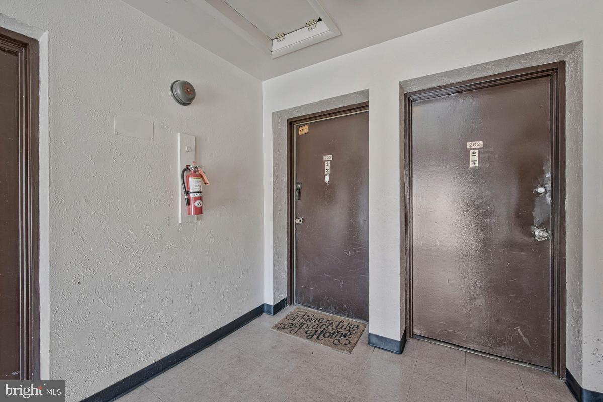 SWANN HILL CONDOMINIUMS - Residential