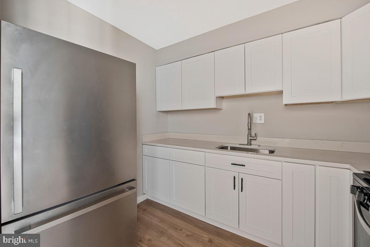 SWANN HILL CONDOMINIUMS - Residential