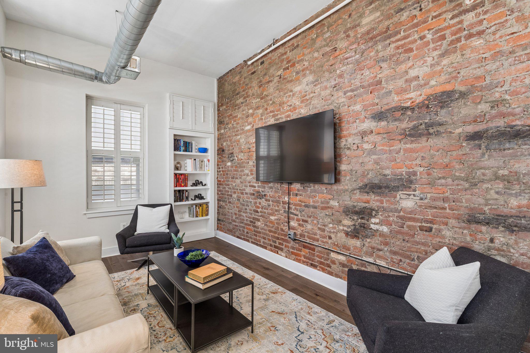 WASHINGTON SQ WEST - Residential