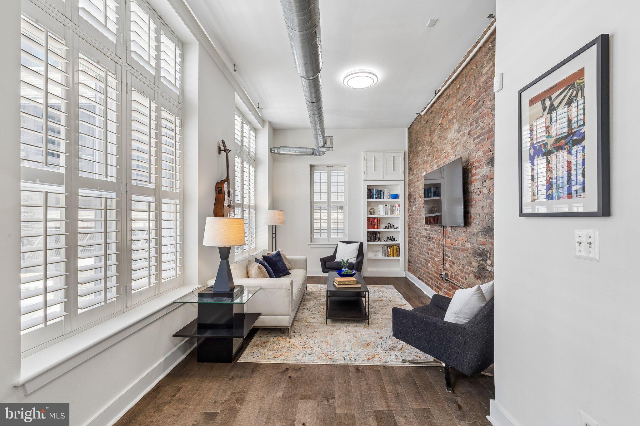 WASHINGTON SQ WEST - Residential