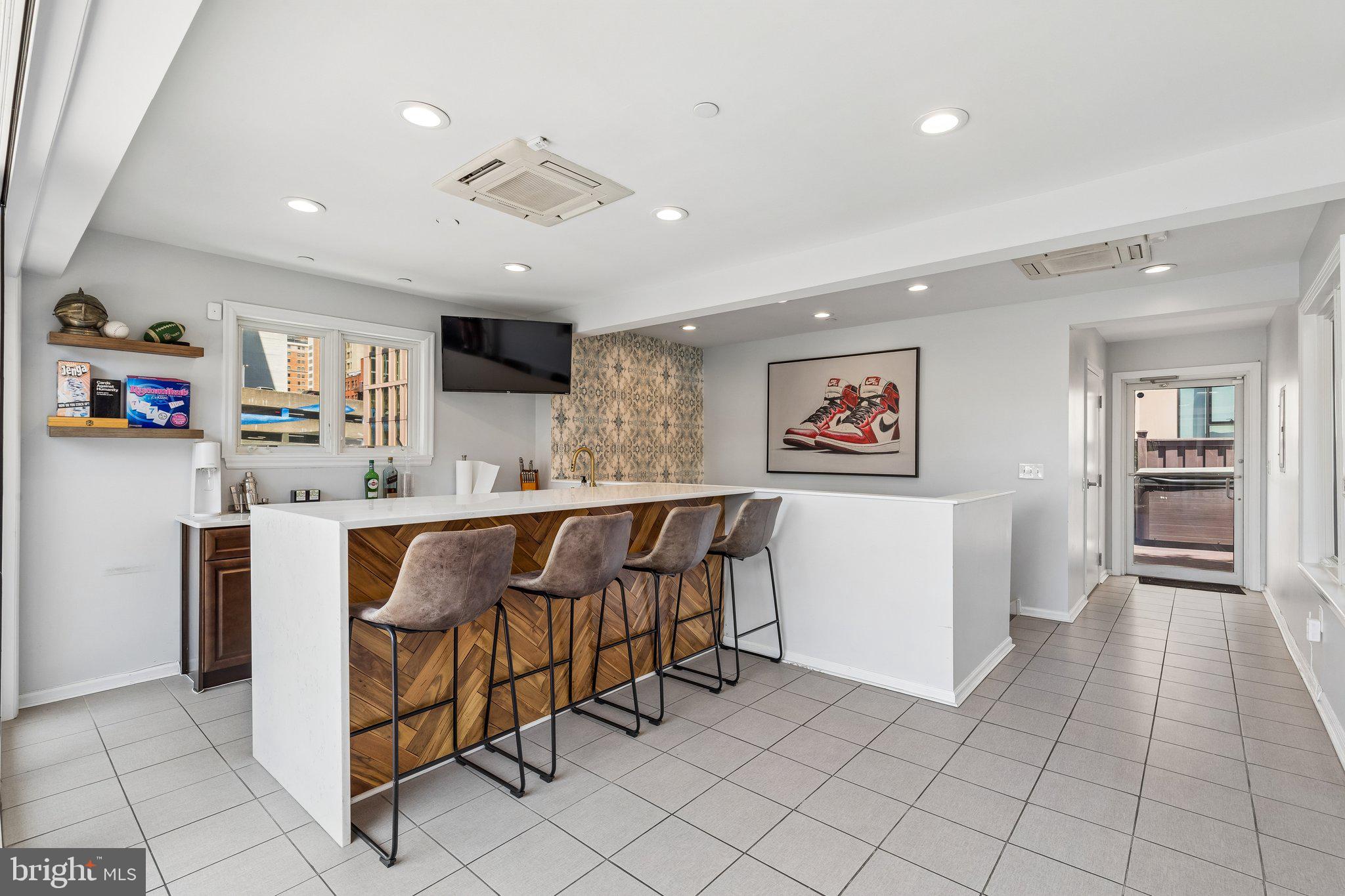 WASHINGTON SQ WEST - Residential