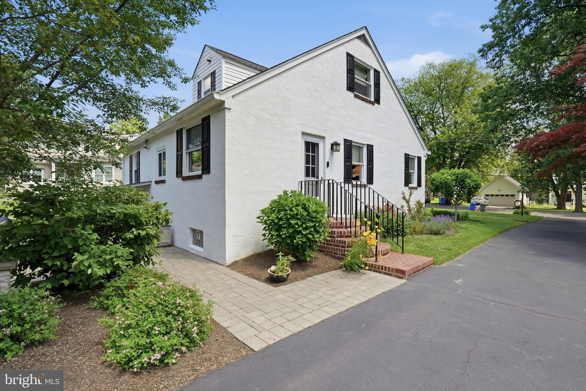 LANGHORNE MANOR - Residential