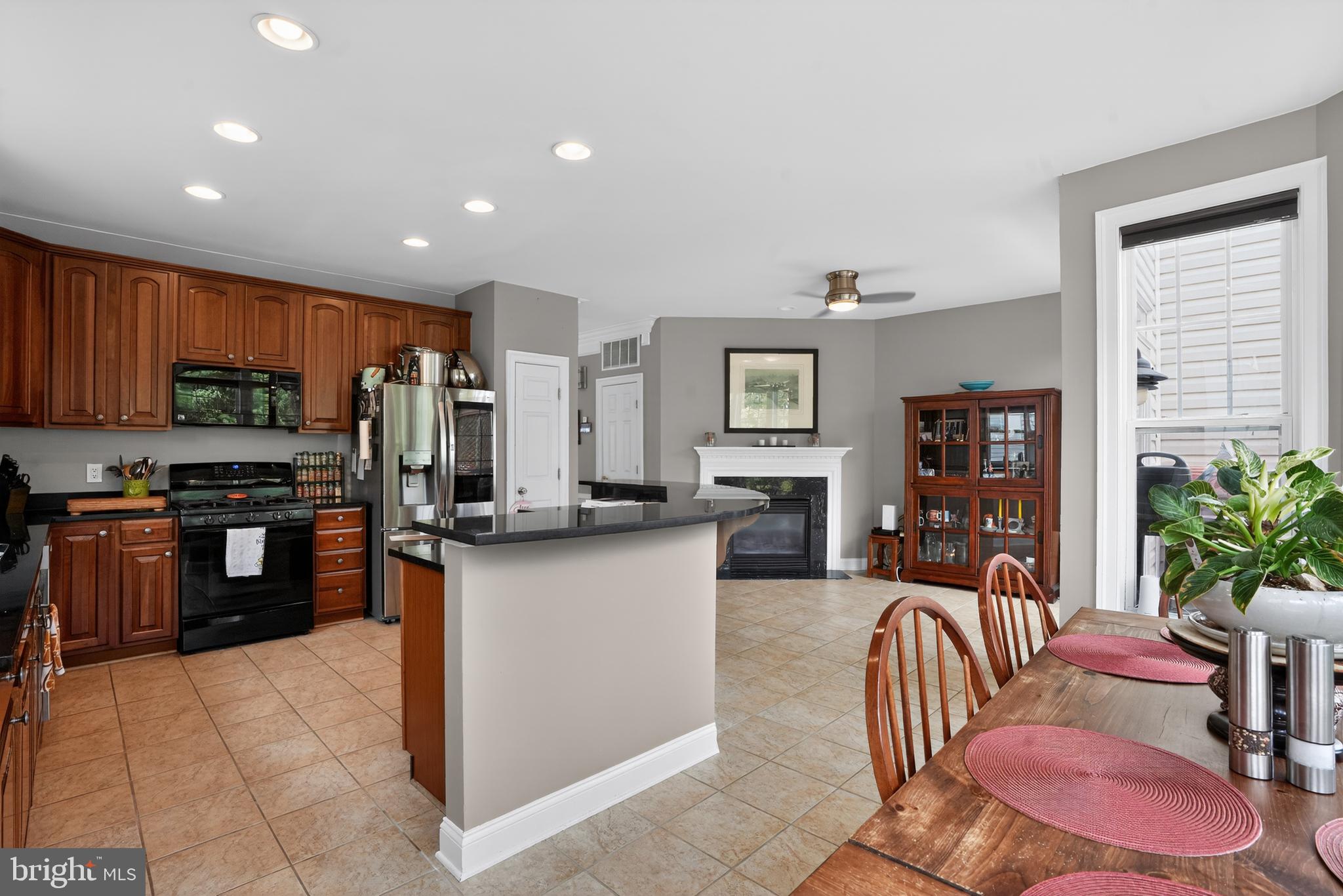 LAKES AT RED ROCK - Residential