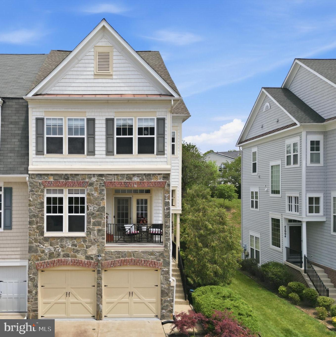 LAKES AT RED ROCK - Residential