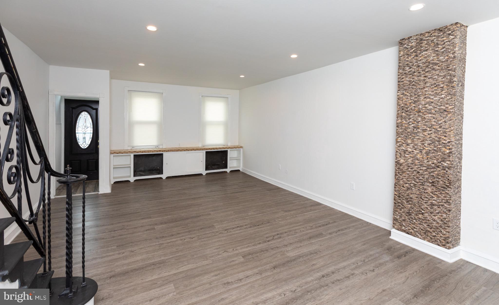 PORT RICHMOND - Residential
