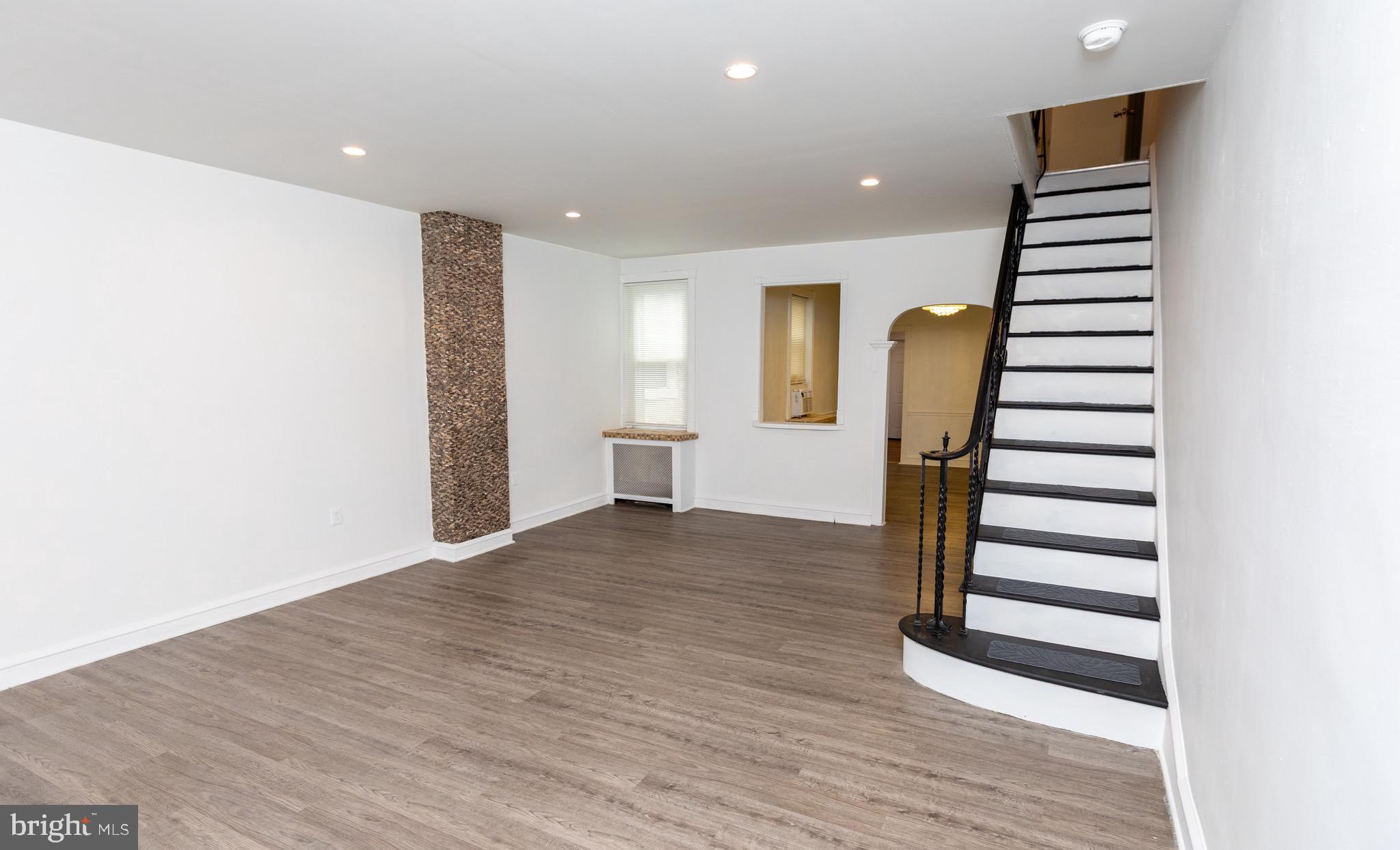 PORT RICHMOND - Residential