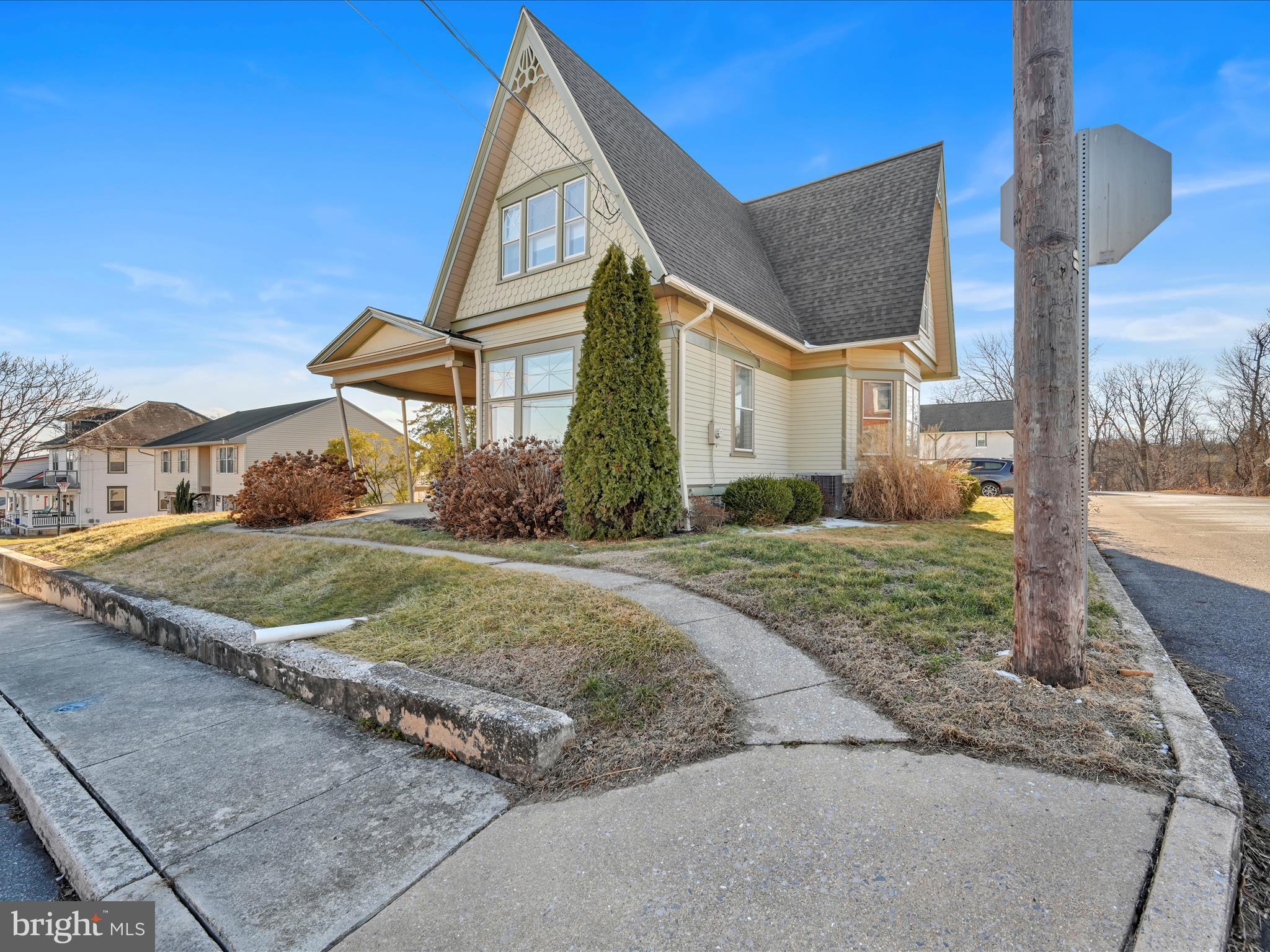 ELIZABETHTOWN BOROUGH - Residential