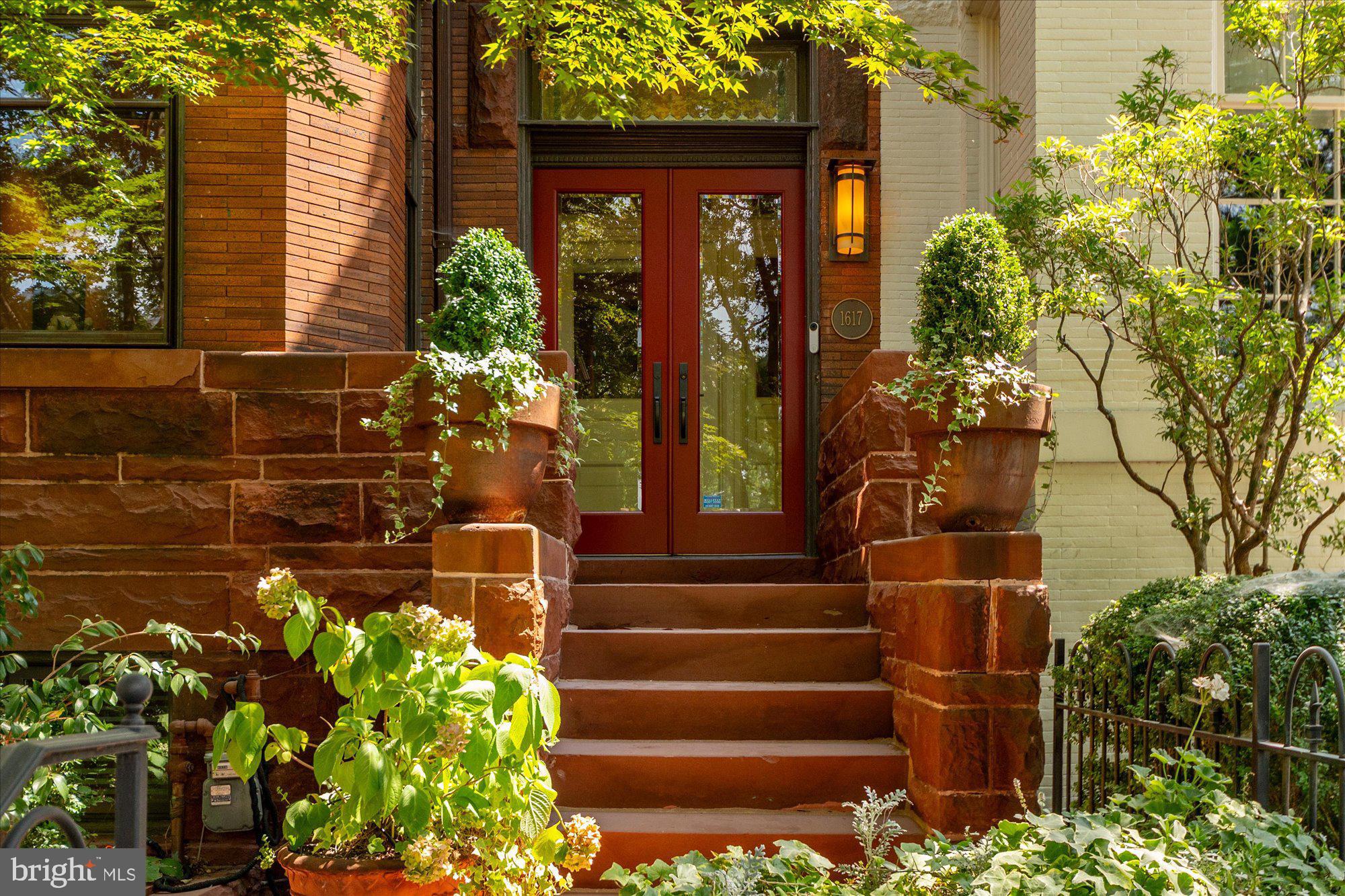 GEORGETOWN - Residential