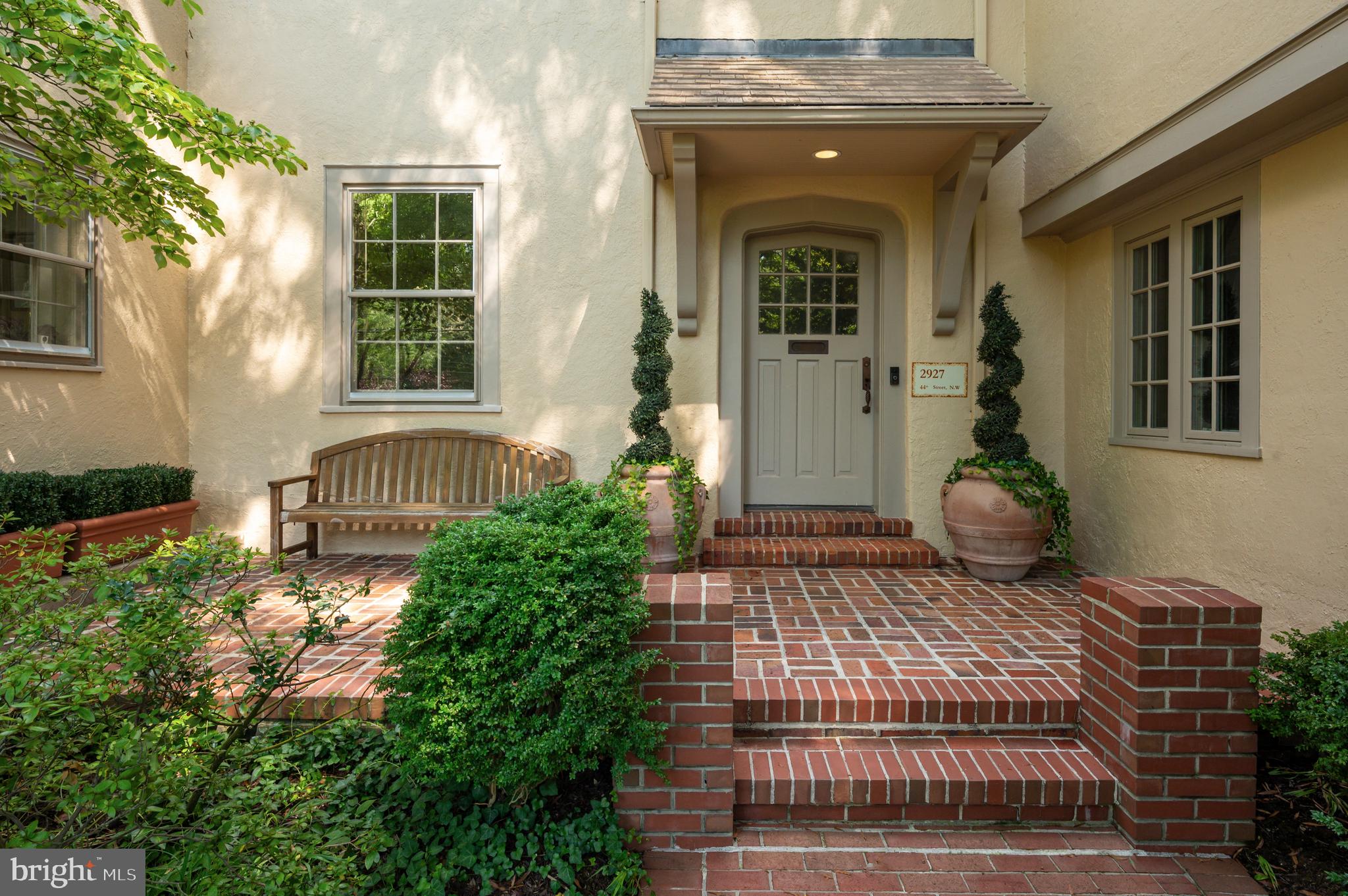WESLEY HEIGHTS - Residential