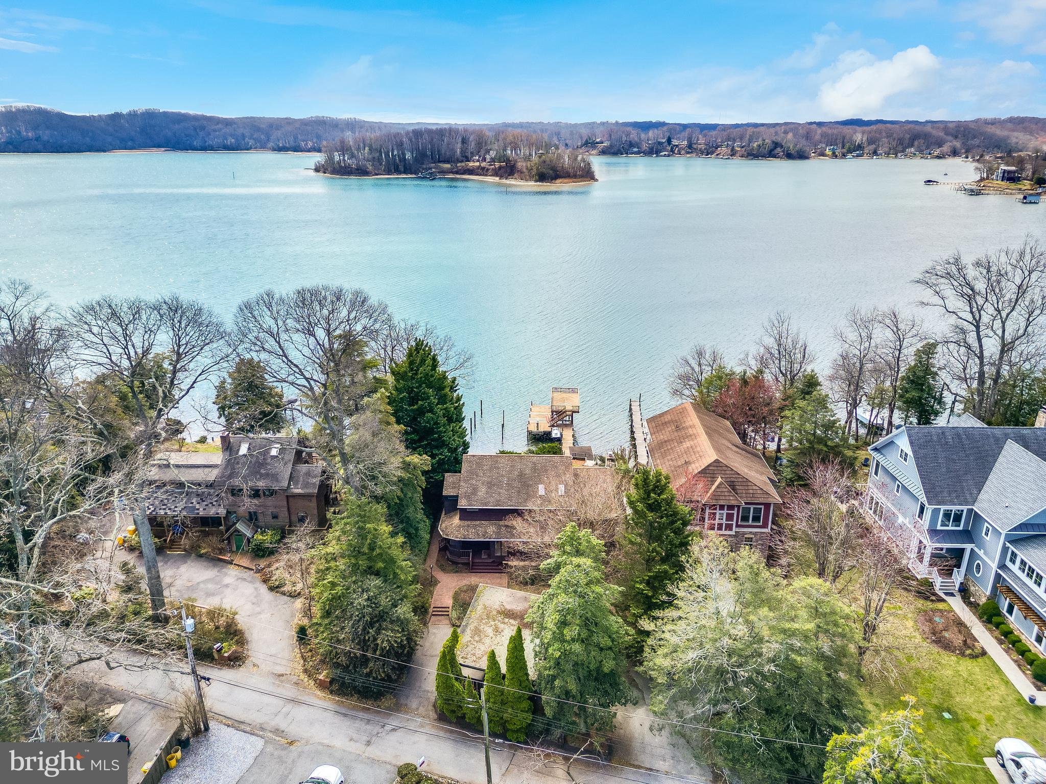 LONG POINT ON THE SEVERN - Residential