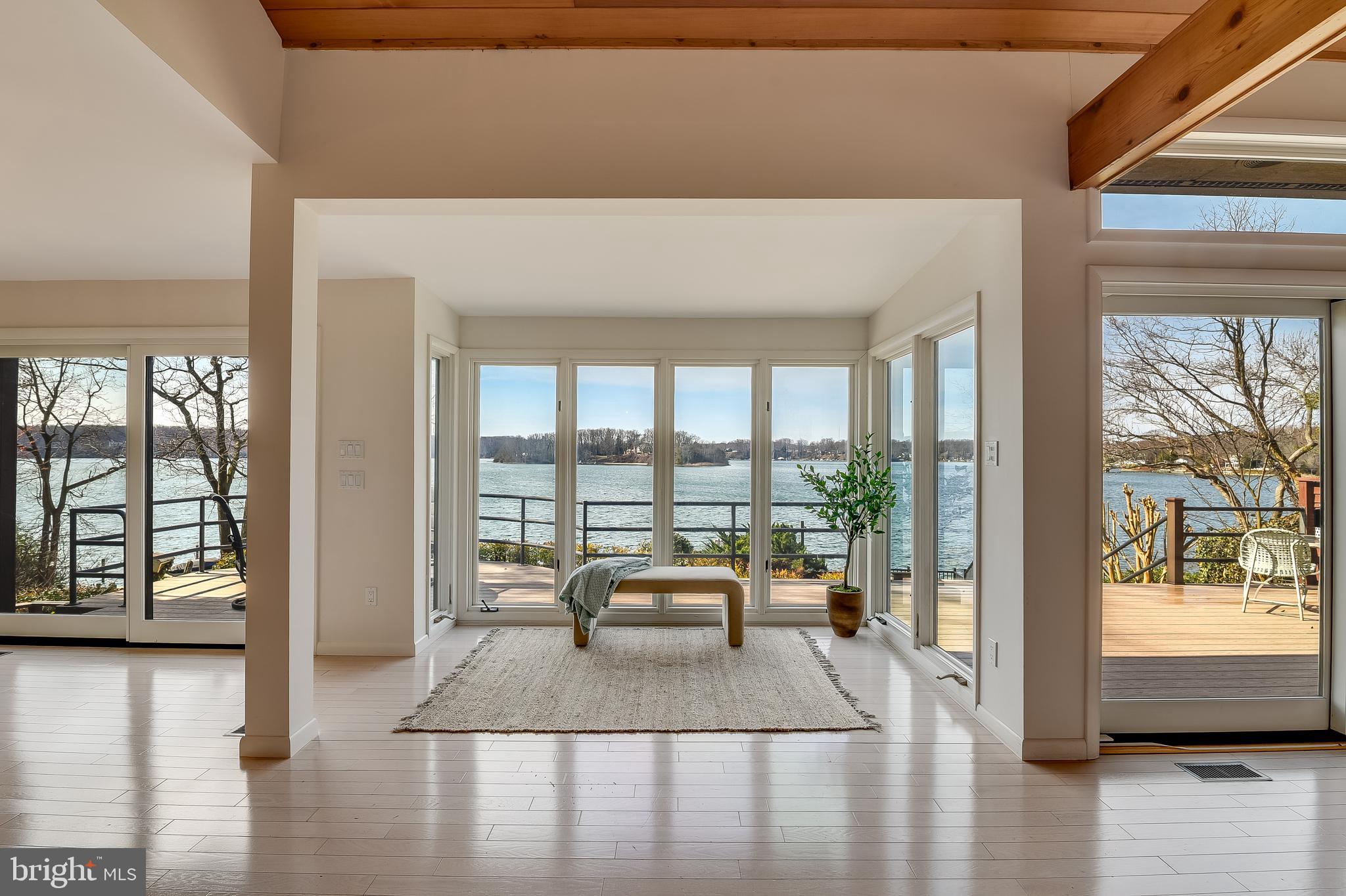 LONG POINT ON THE SEVERN - Residential