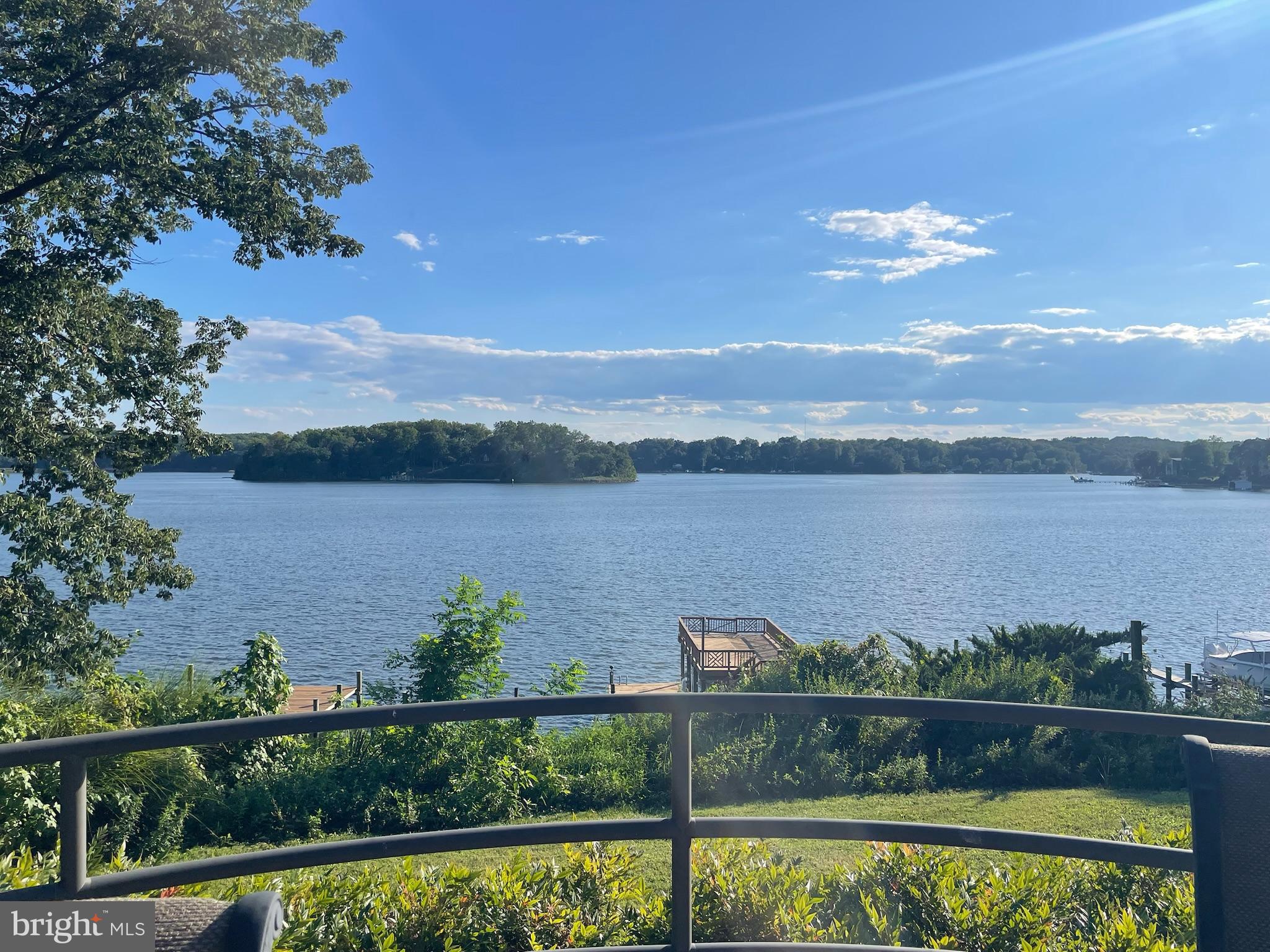 LONG POINT ON THE SEVERN - Residential