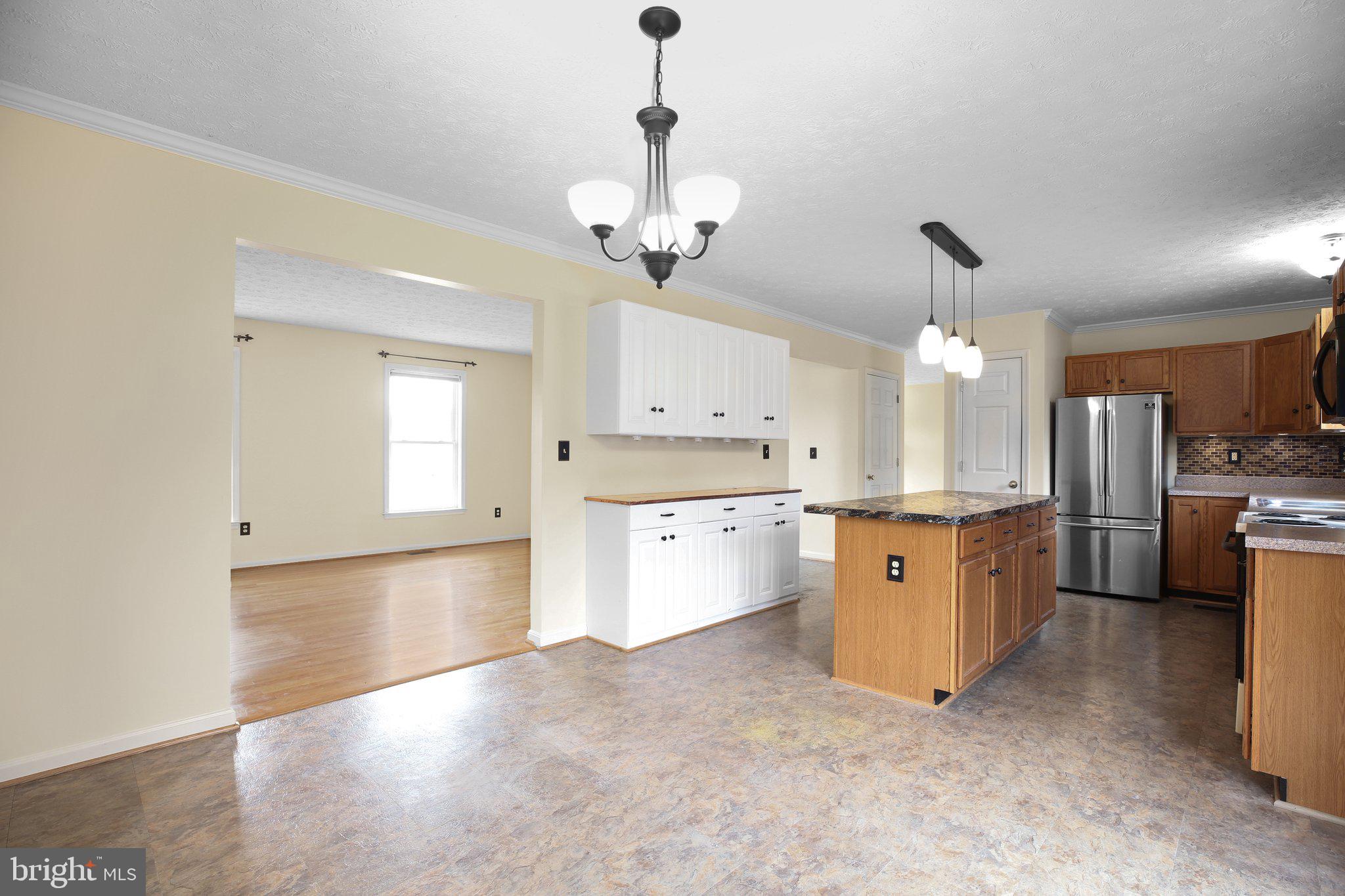 HUNTINGTON MEADOWS - Residential