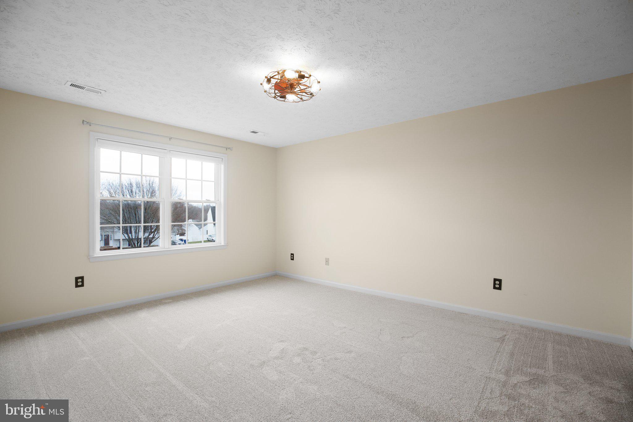 HUNTINGTON MEADOWS - Residential