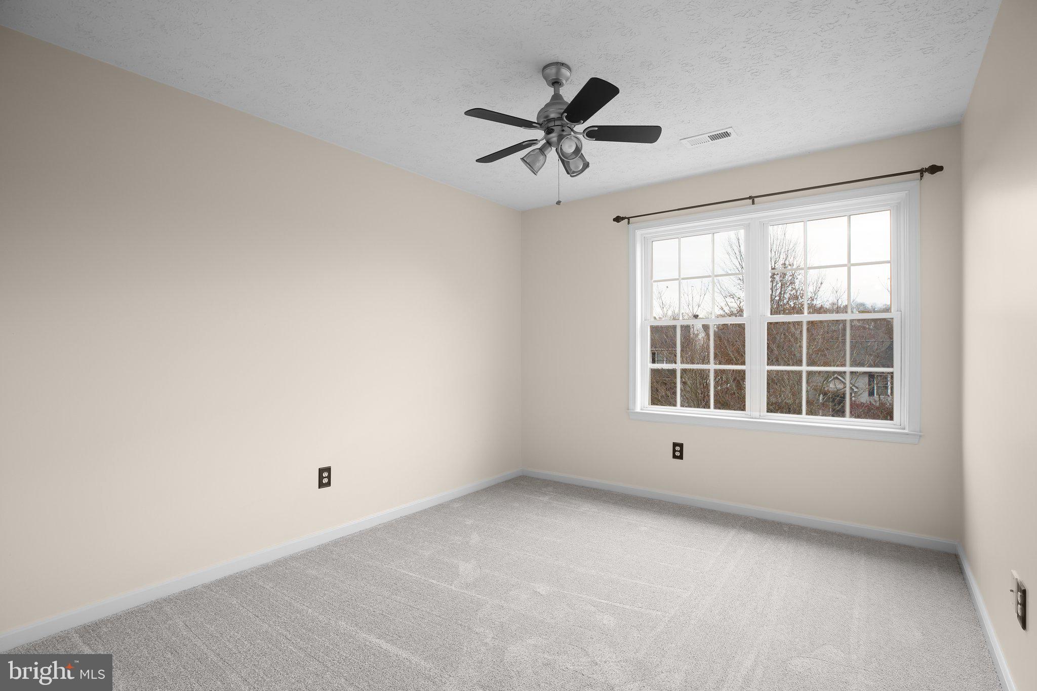 HUNTINGTON MEADOWS - Residential
