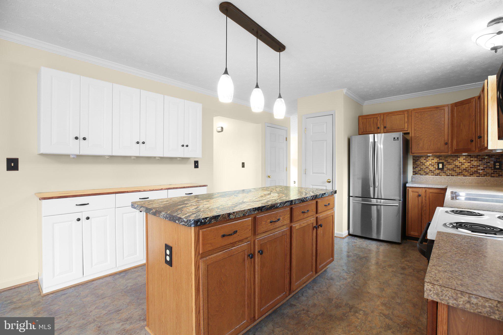 HUNTINGTON MEADOWS - Residential