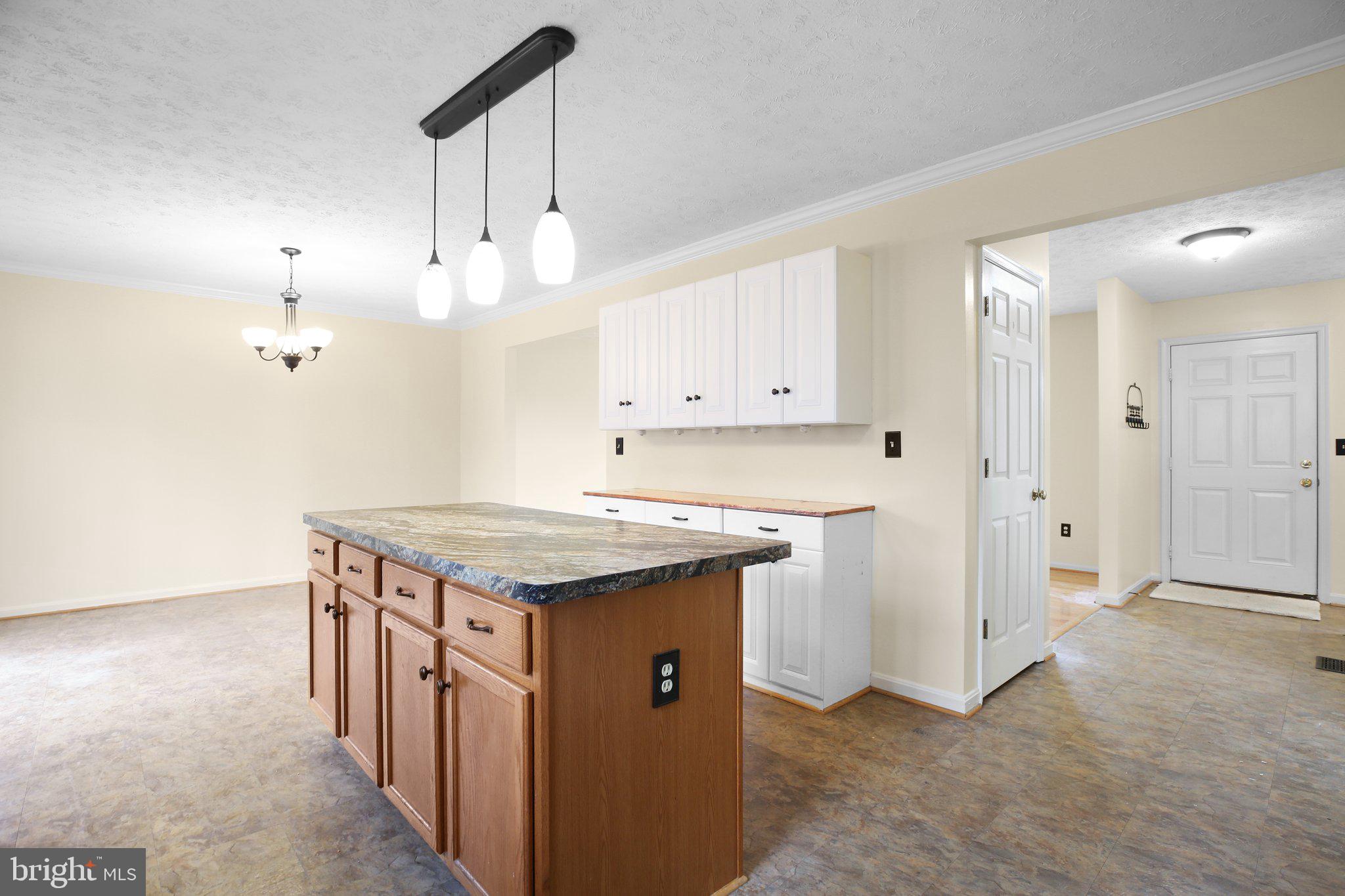 HUNTINGTON MEADOWS - Residential