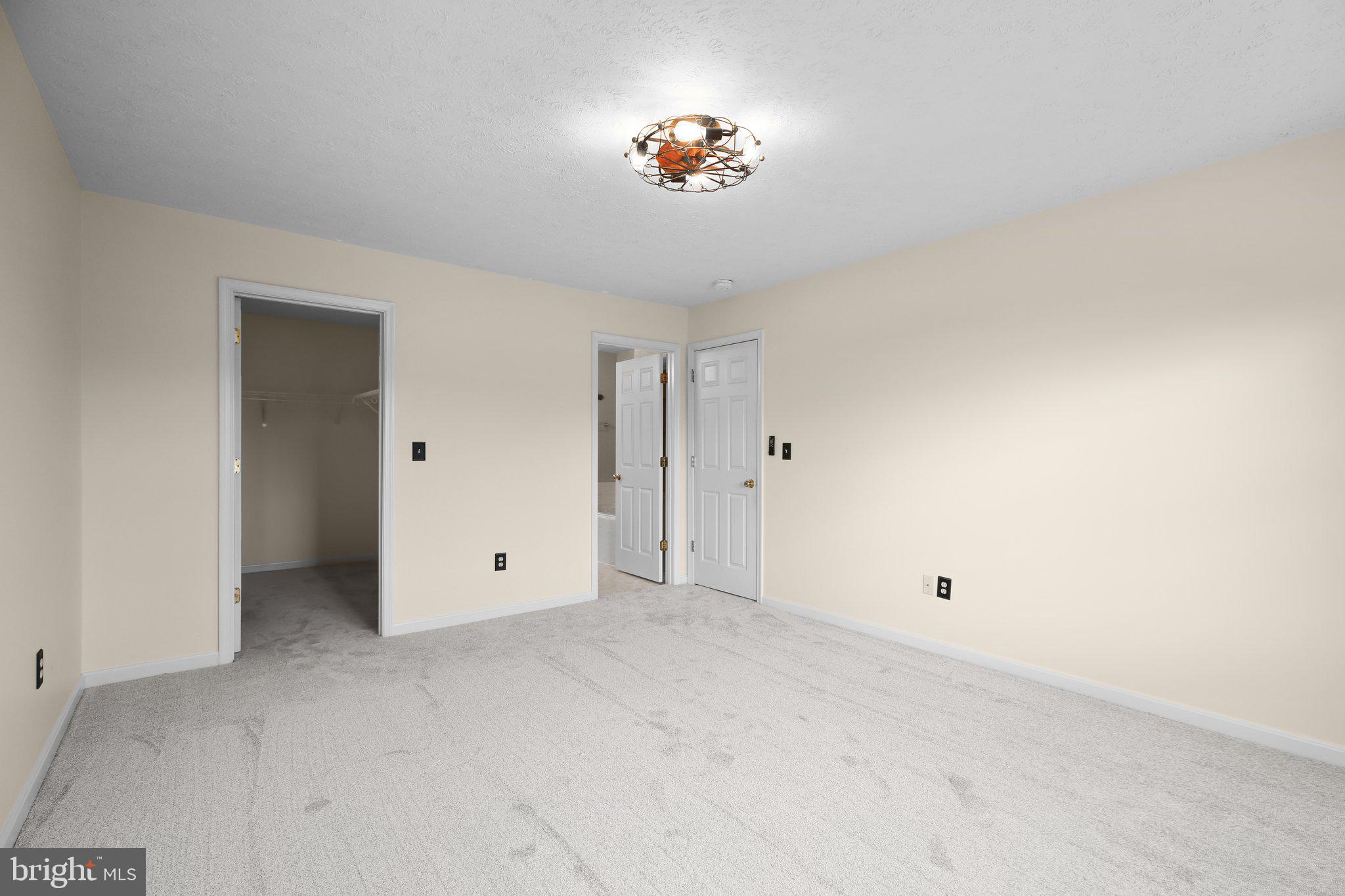HUNTINGTON MEADOWS - Residential