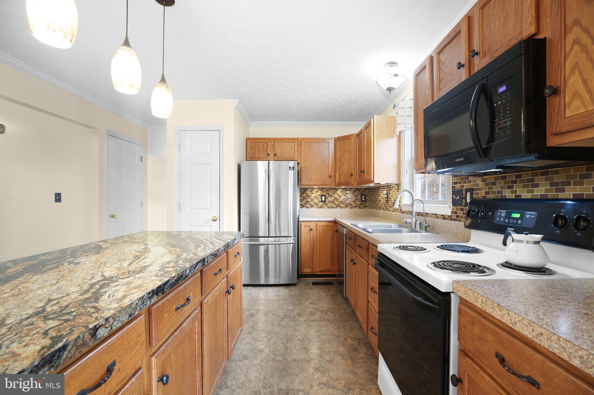 HUNTINGTON MEADOWS - Residential