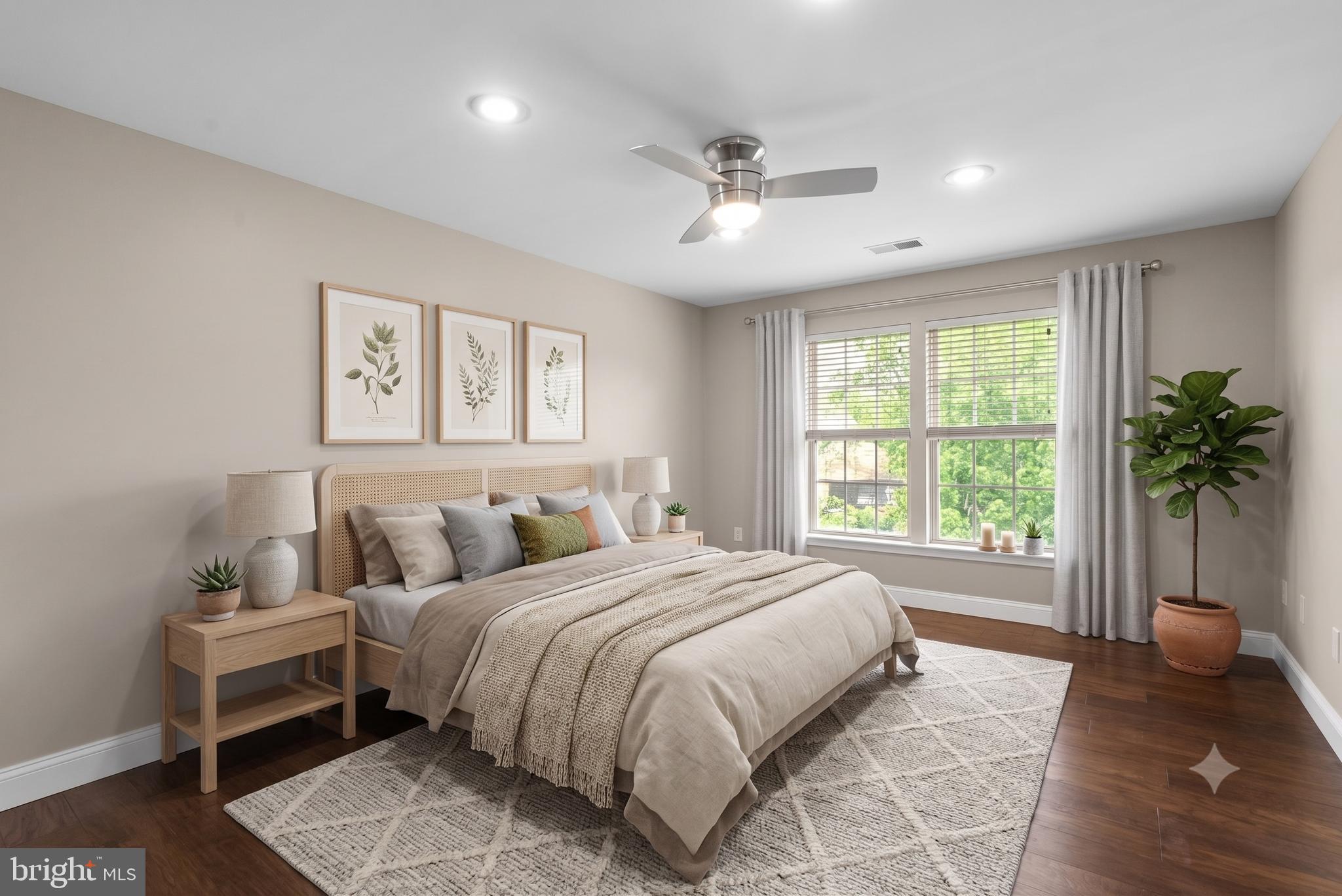 JASMYN WOODS - Residential