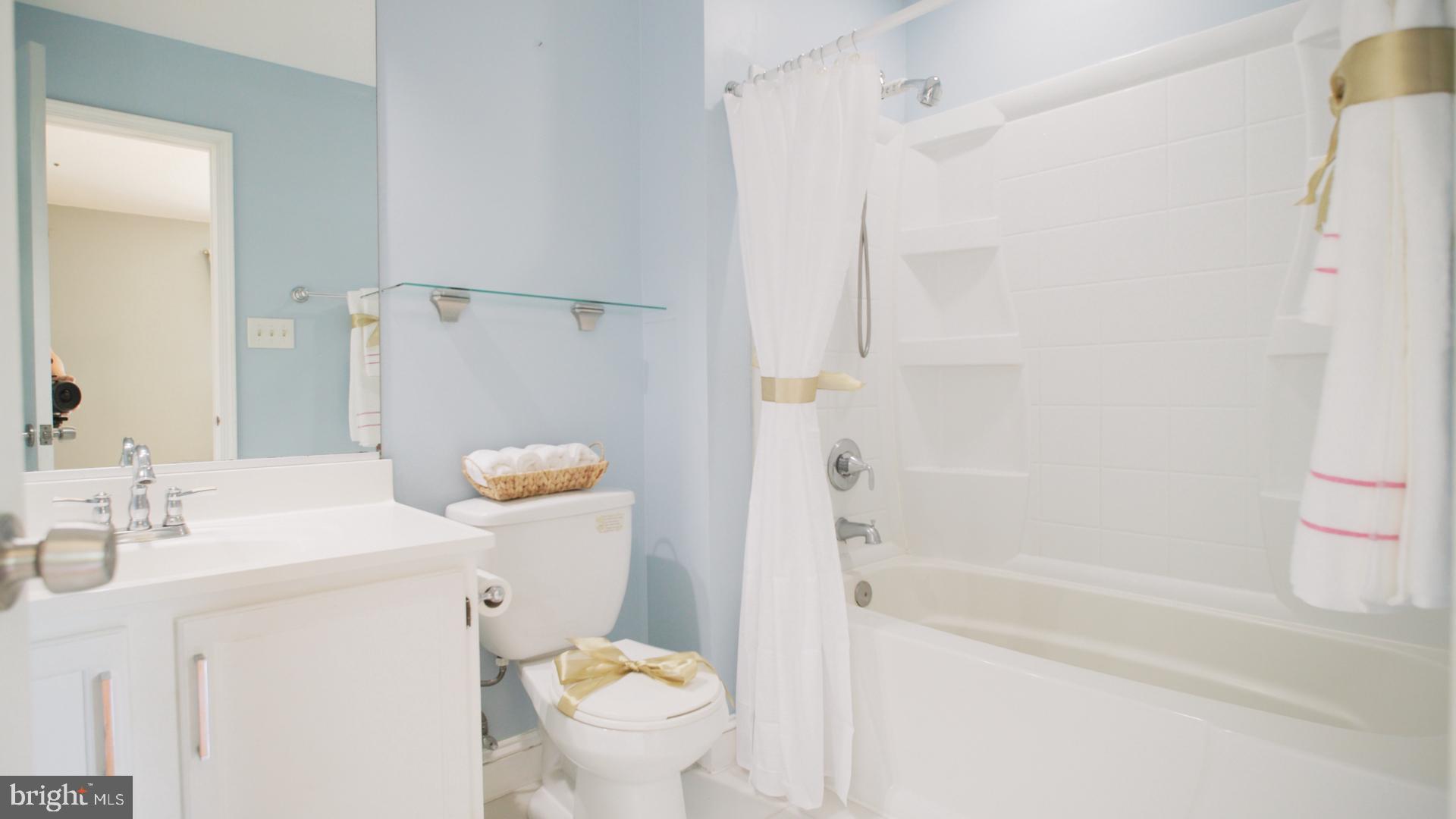 SILVER SPRING CNTRY CLUB - Residential